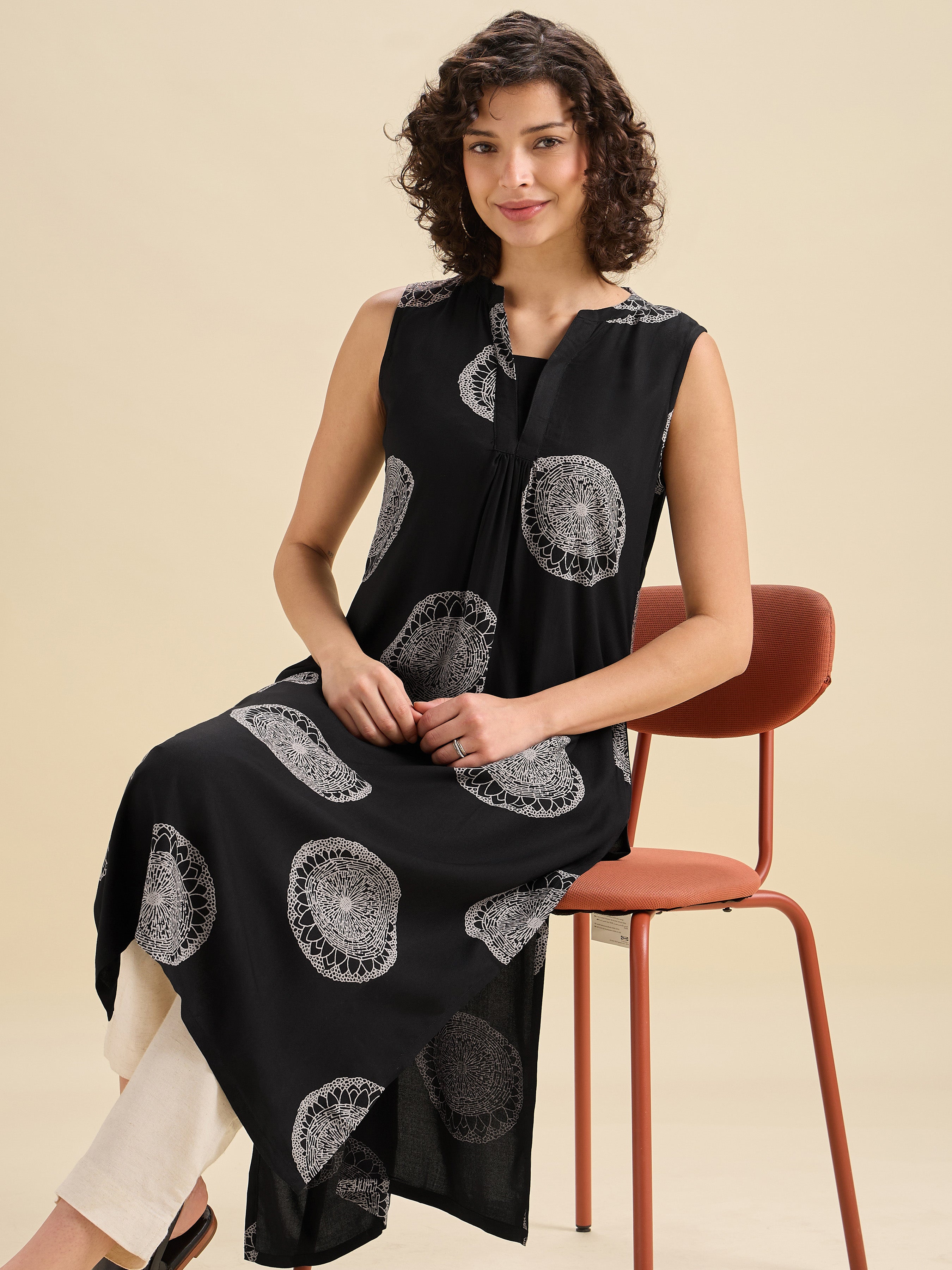 Black And Beige Viscose Printed Slited Sleeveless Kurti With Gathers