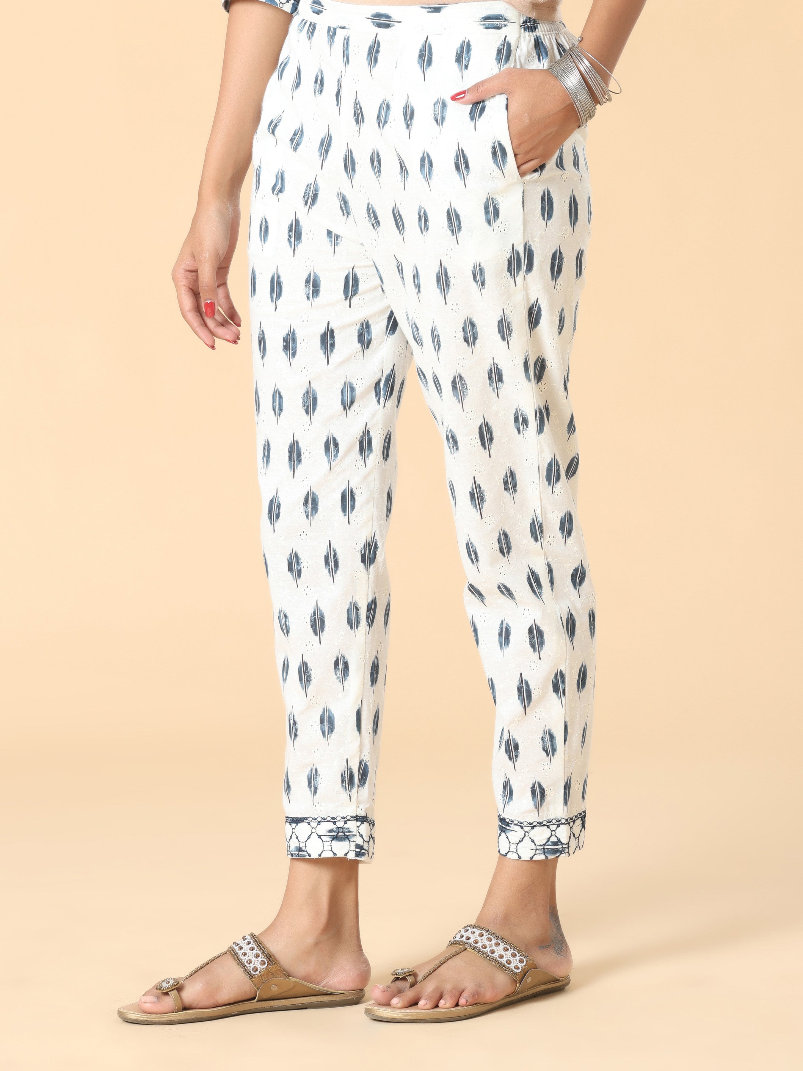 Multi Color Cotton Schiffli Printed Kurti With Bottom