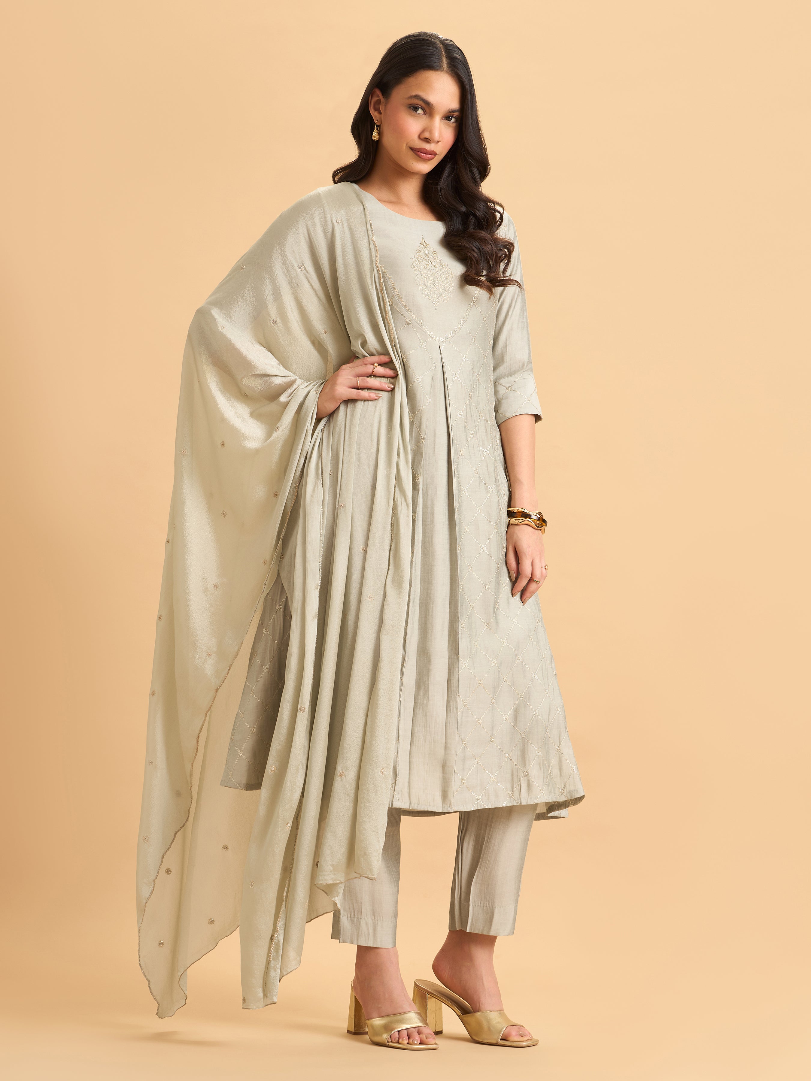 Pale Green Viscose Plain Kurta Set With Duppatta And Sequence Embroidery