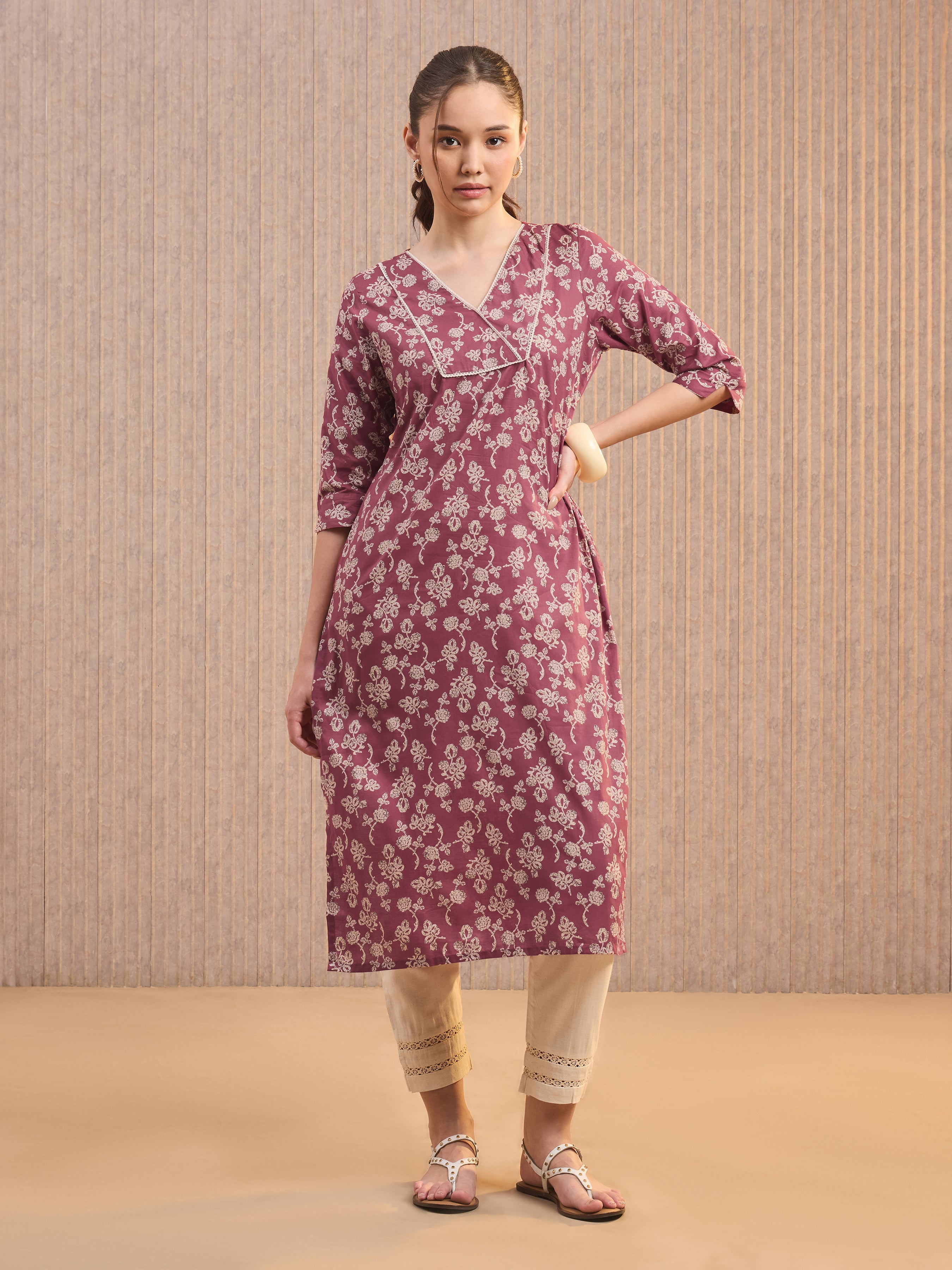 Onion Pink Pure Cotton Printed Kurti With Lace Detailing