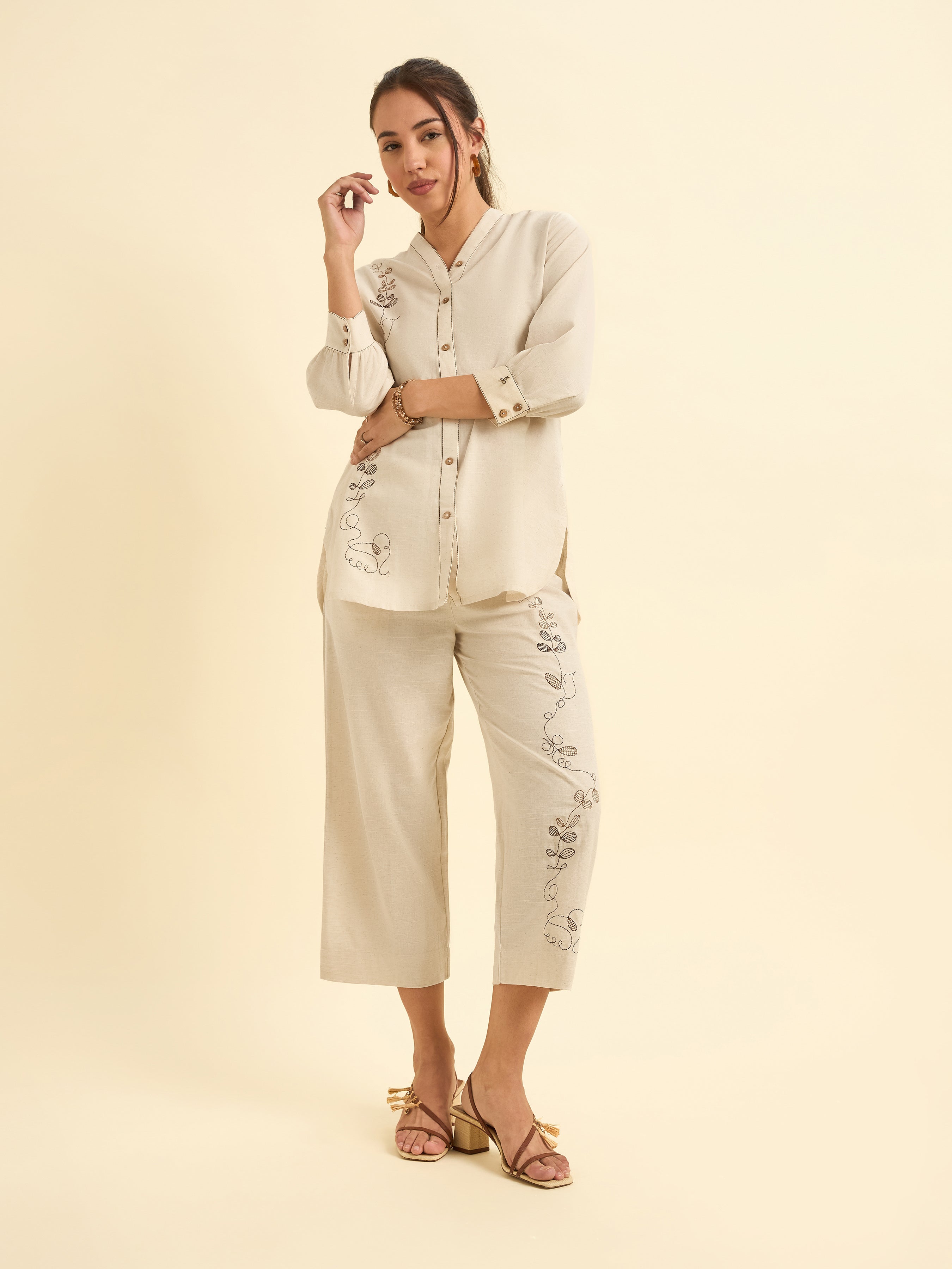 Women Wearing Ivory Cotton Flax Slub Tunic Set With Parallel Pant And Embroidery