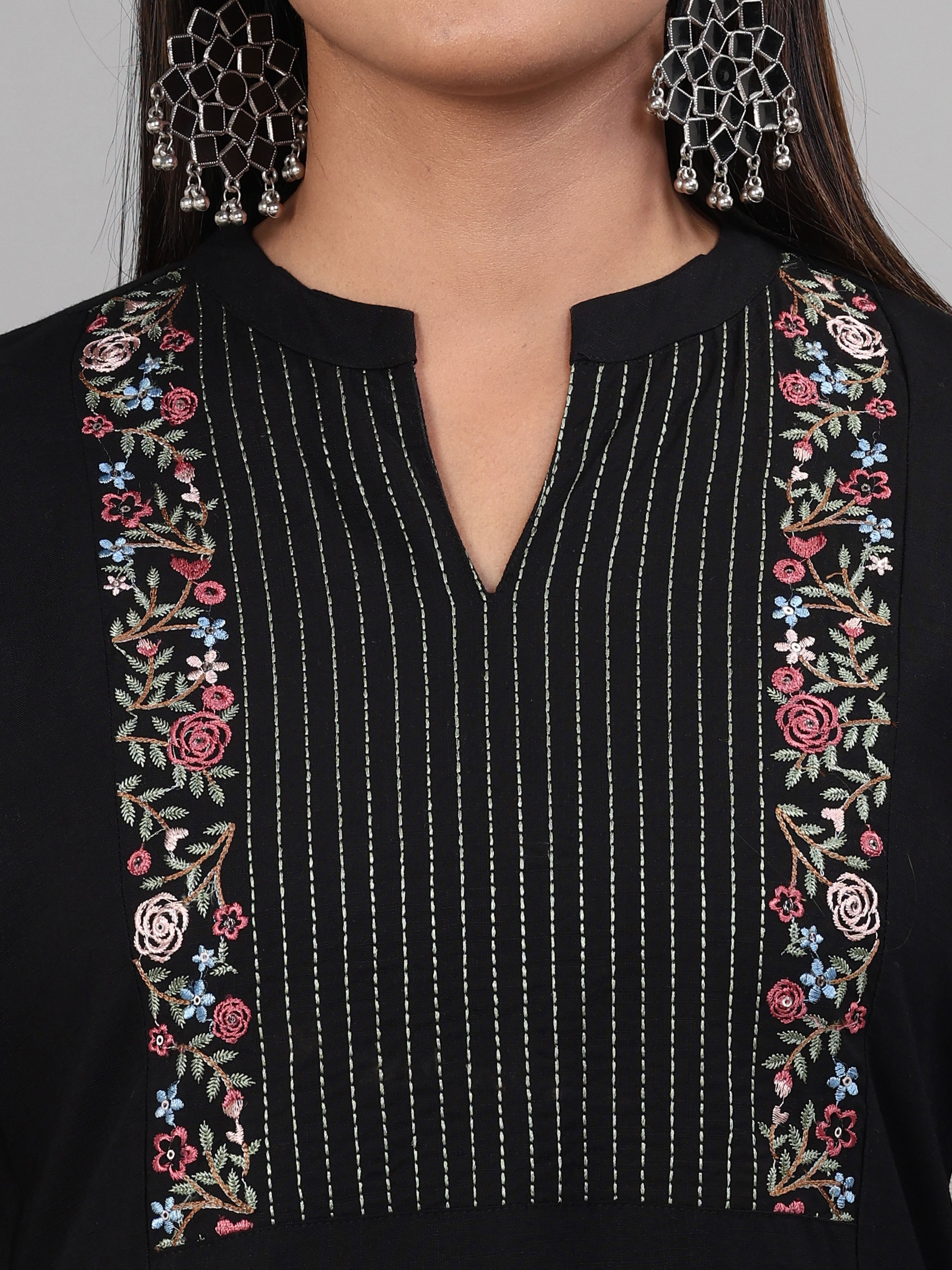 Black Viscose Slub Kurti With Sequins Work