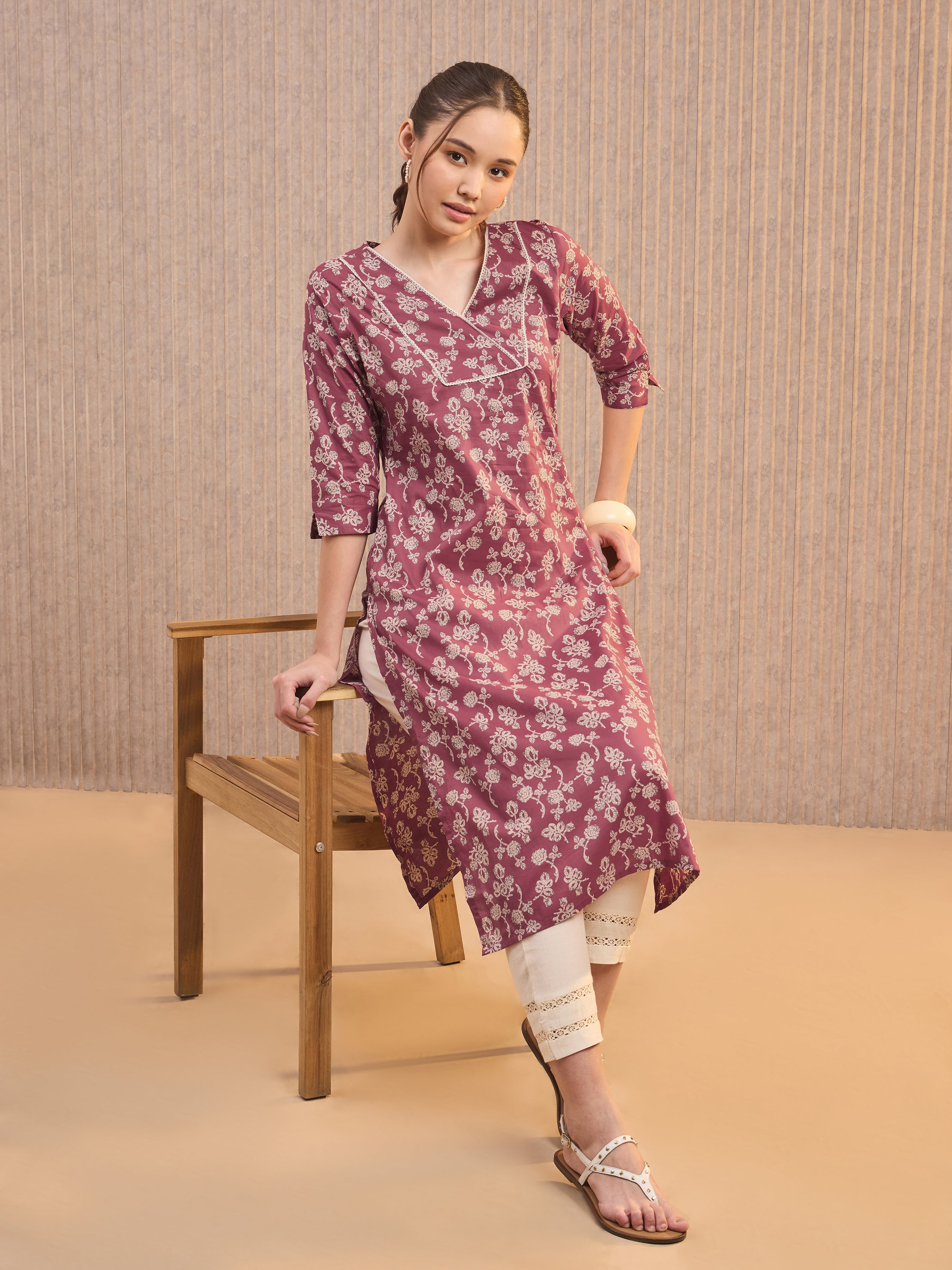 Onion Pink Pure Cotton Printed Kurti With Lace Detailing
