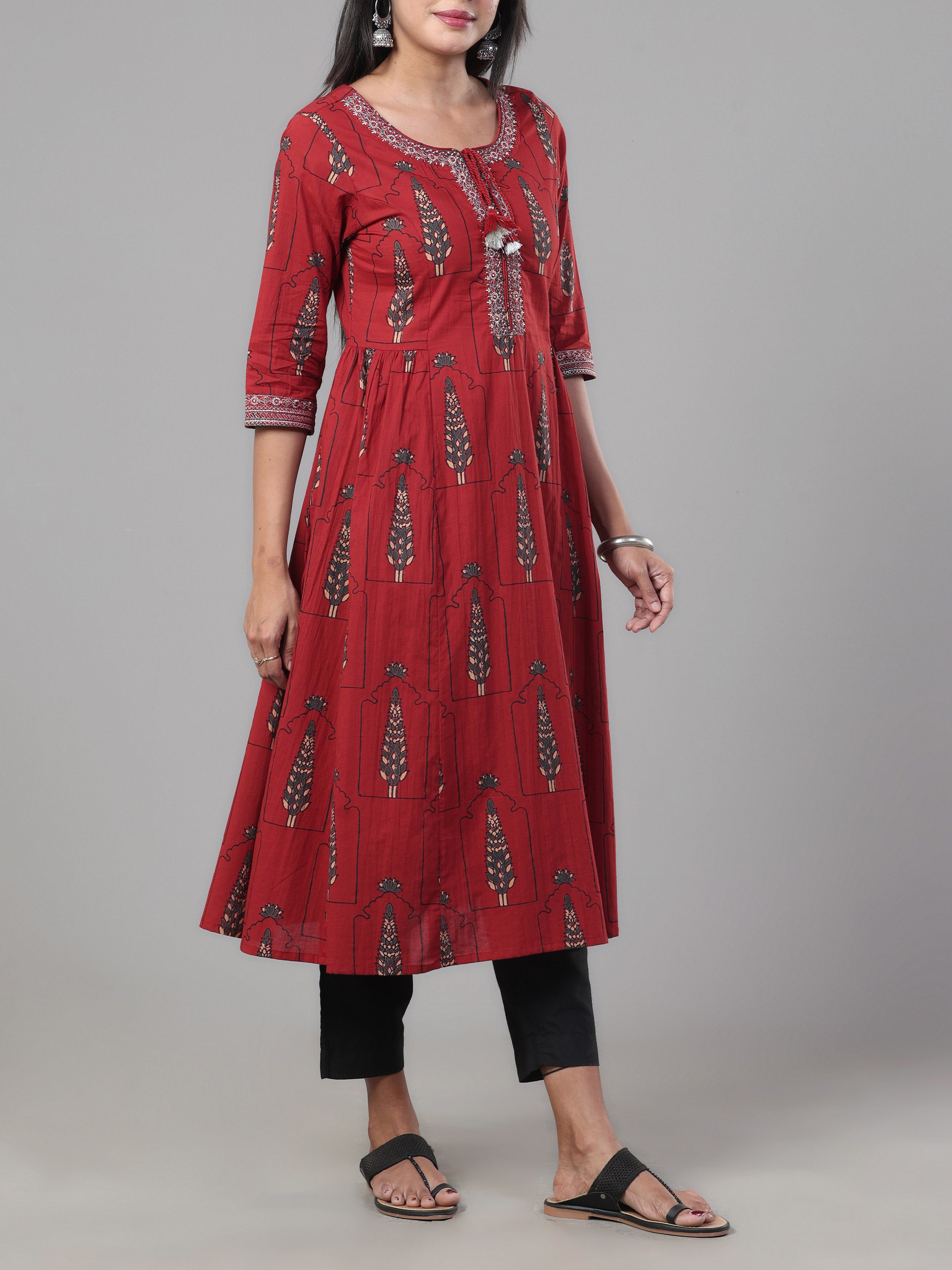 Meroon Pure Cotton Printed Kurti With Embroidery