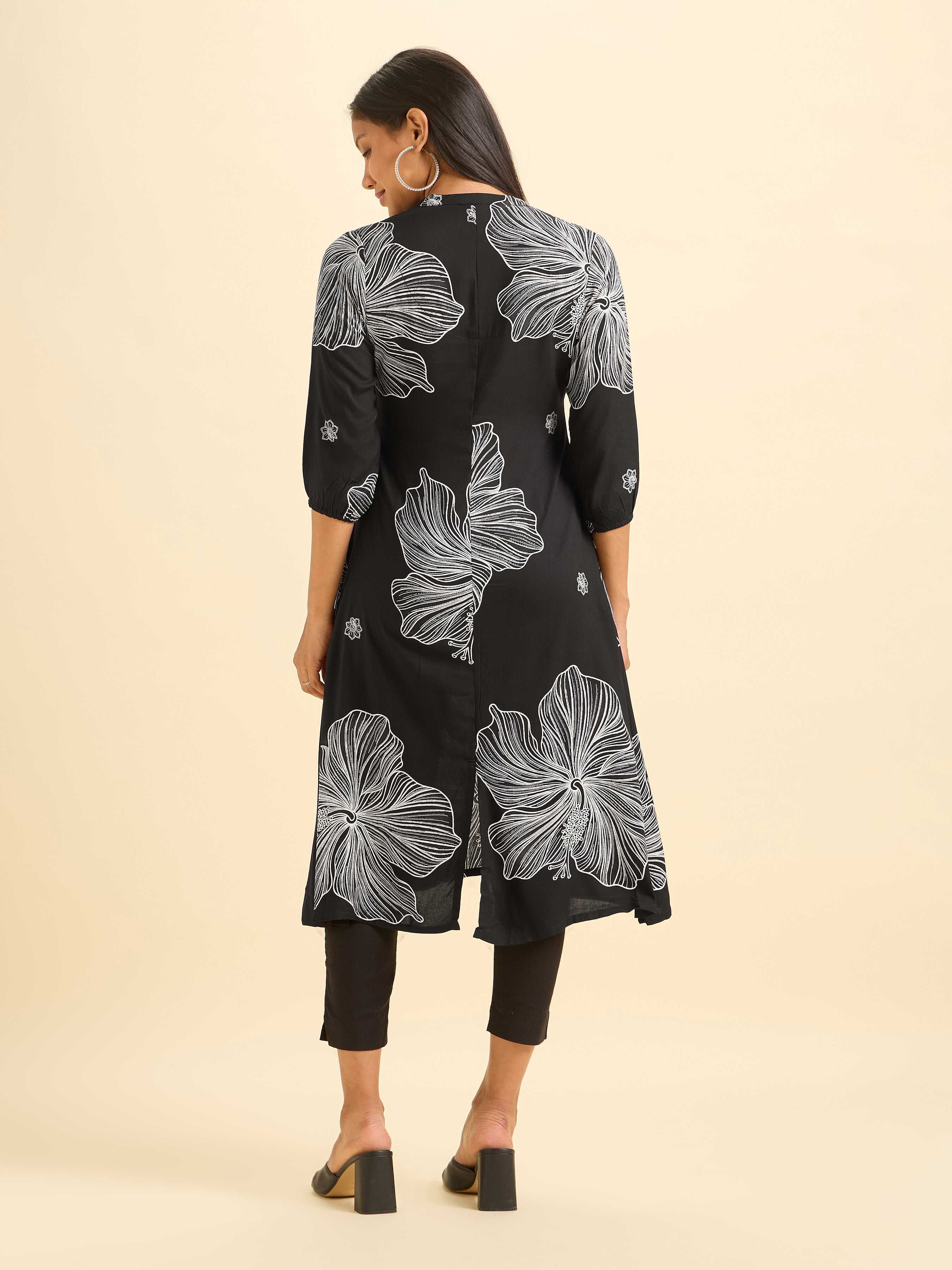Black And White Viscose Printed Flared Kurti