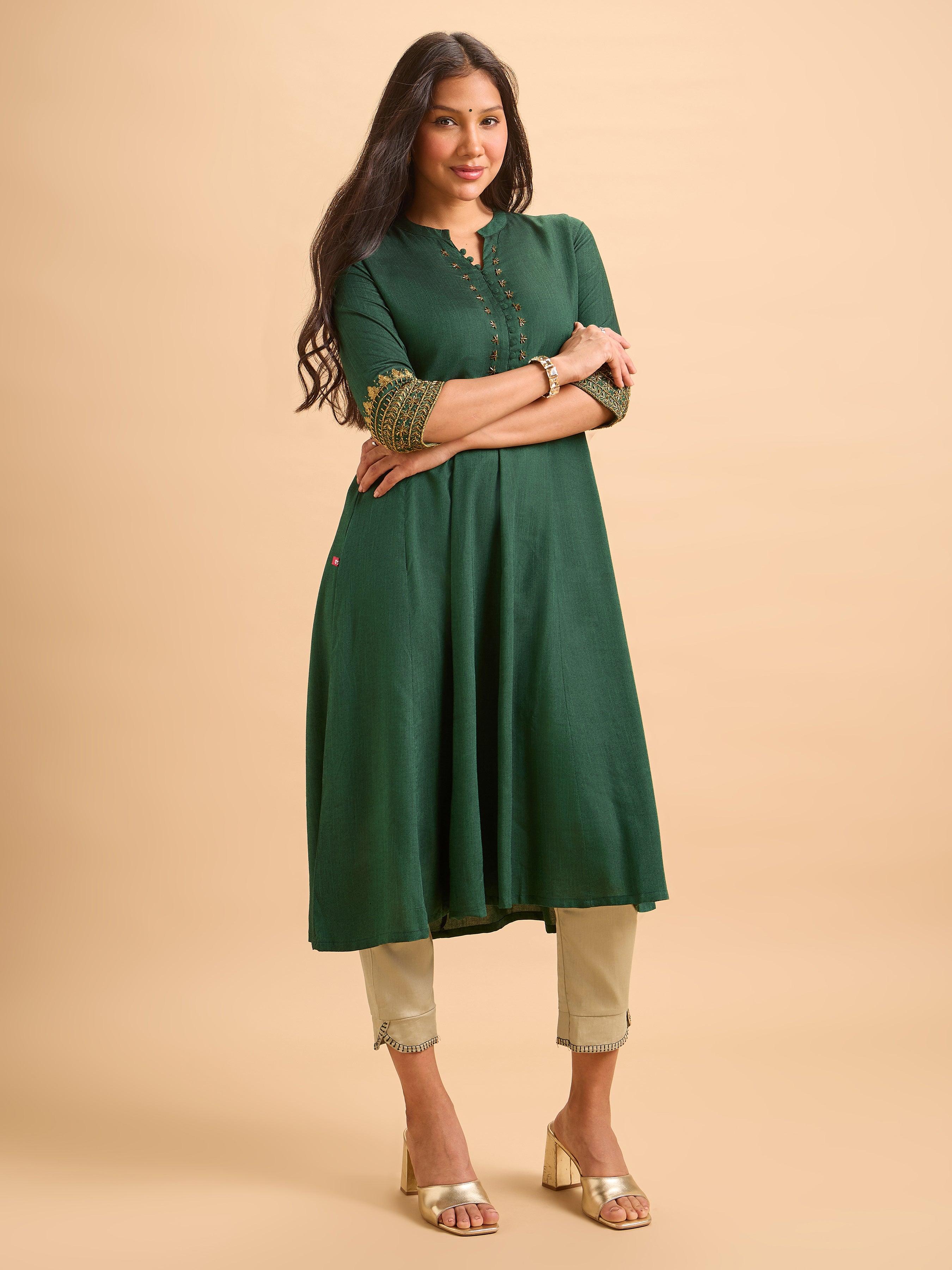 Bottle Green Viscose Kurti And Bottom With Hand Work