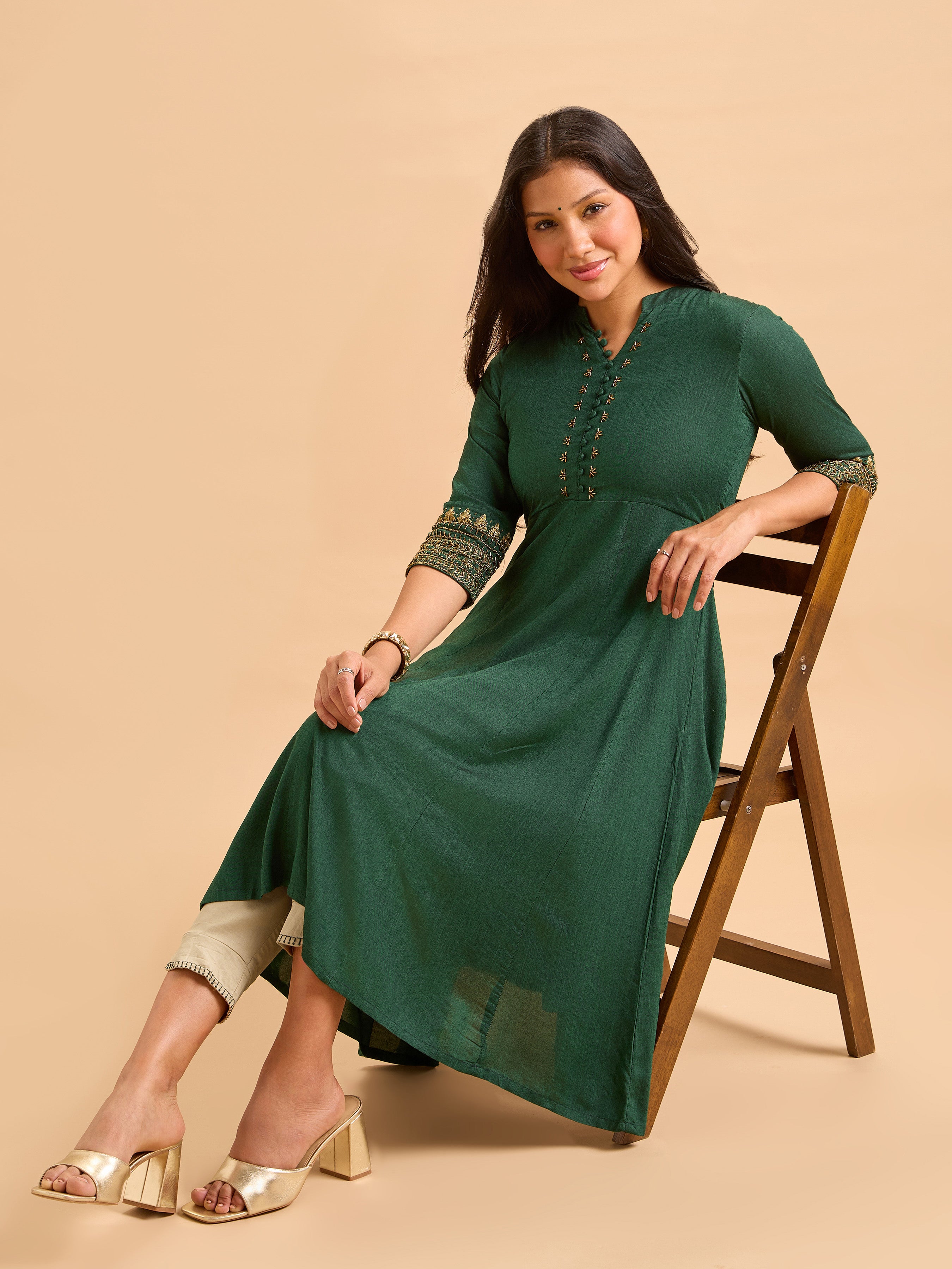 Bottle Green Viscose Kurti And Bottom With Hand Work