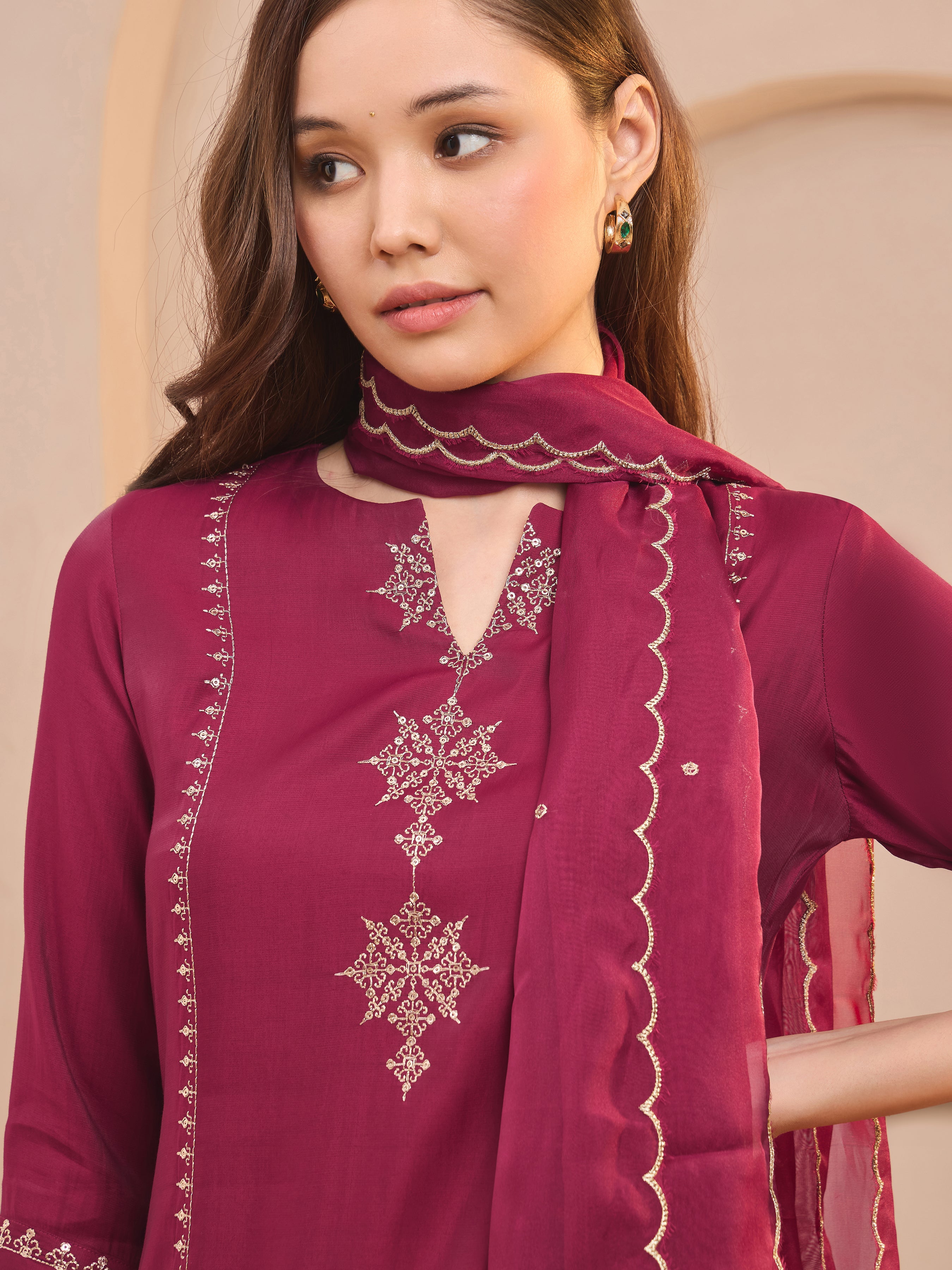 Majenta Viscose Blend Kurti Set & Dupatta With Sequins Embroidery