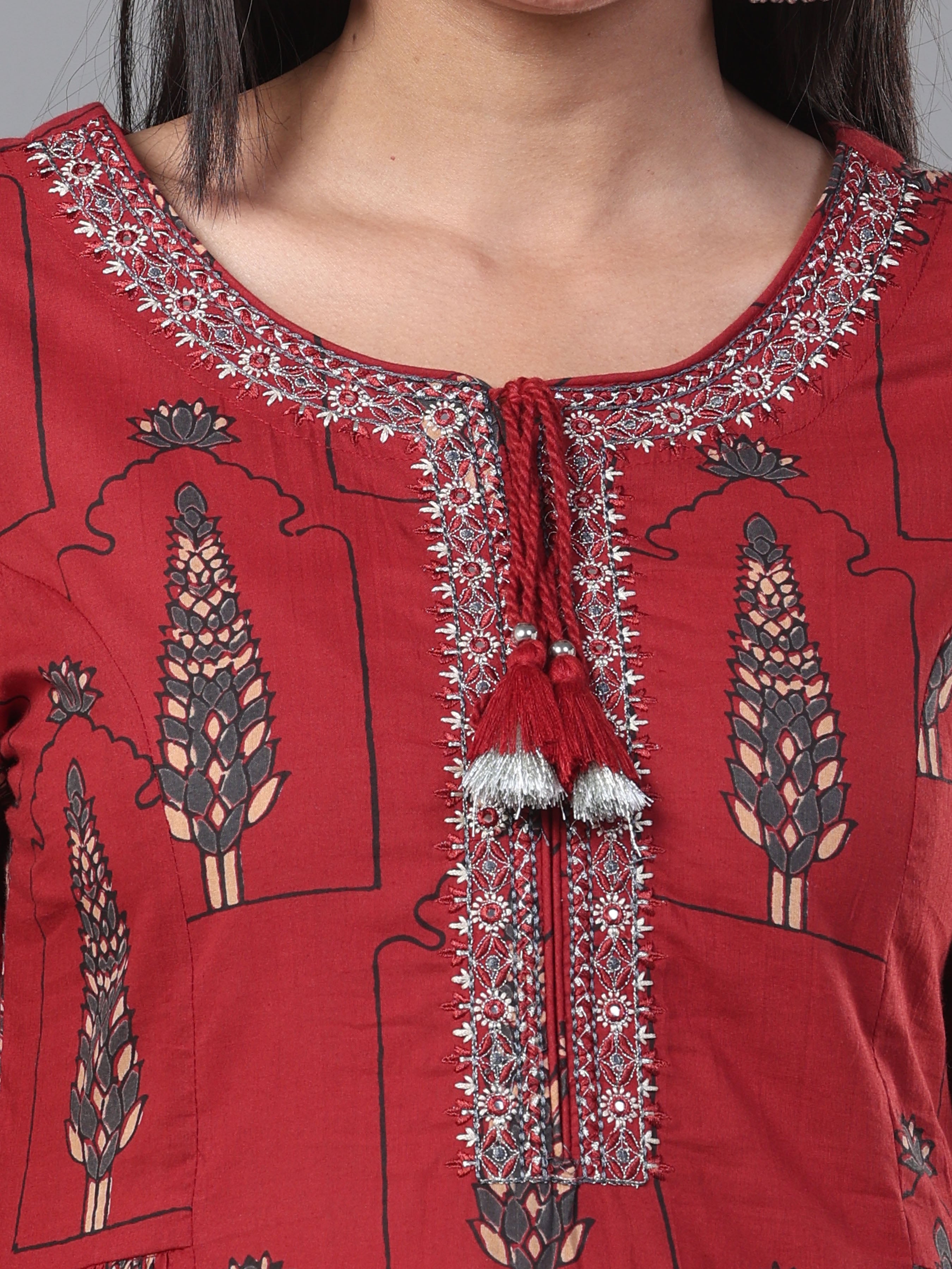 Meroon Pure Cotton Printed Kurti With Embroidery