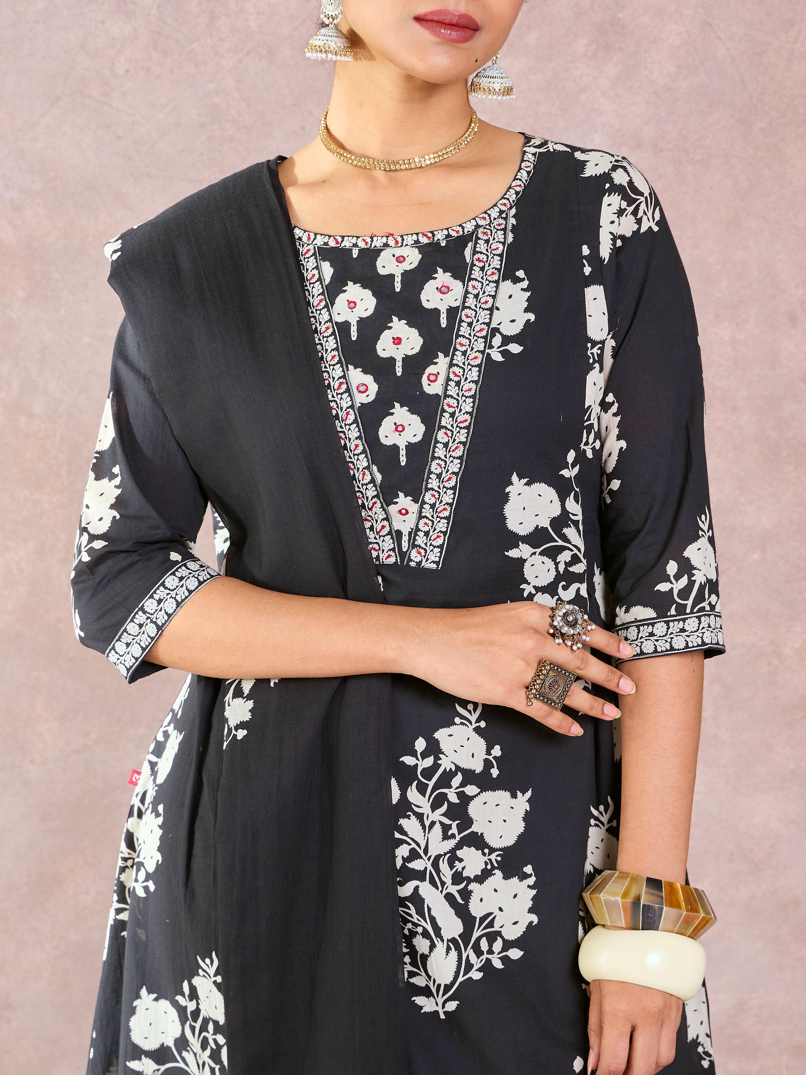 Black Pure Cotton Printed Kurti & Bottom Set With Embroidery