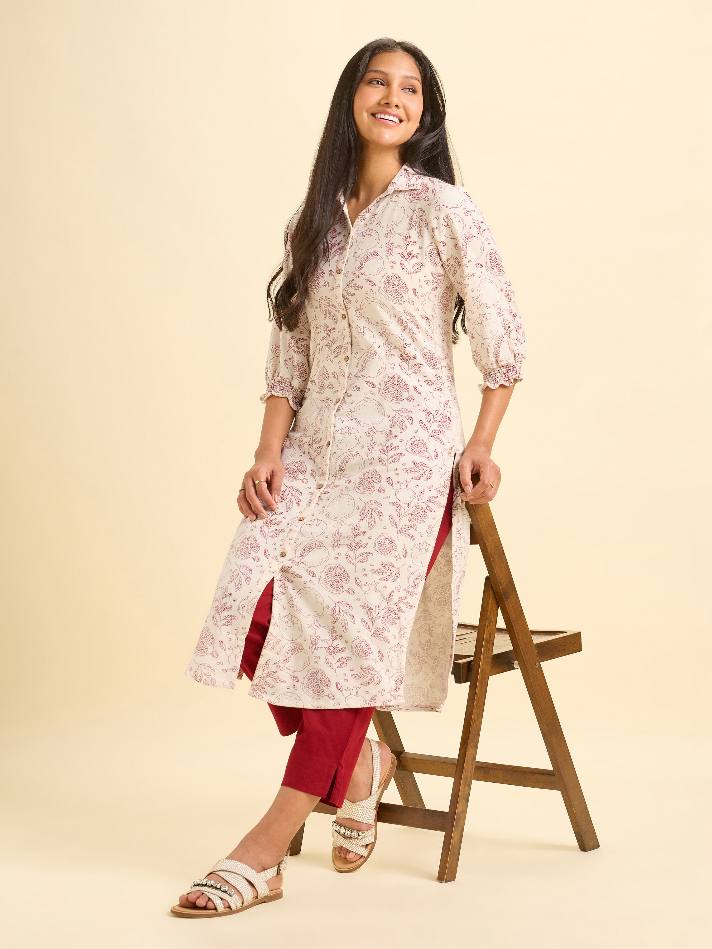 Ivory Cotton Flax Slub Printed Kurti With Samocked Sleeve Cuff