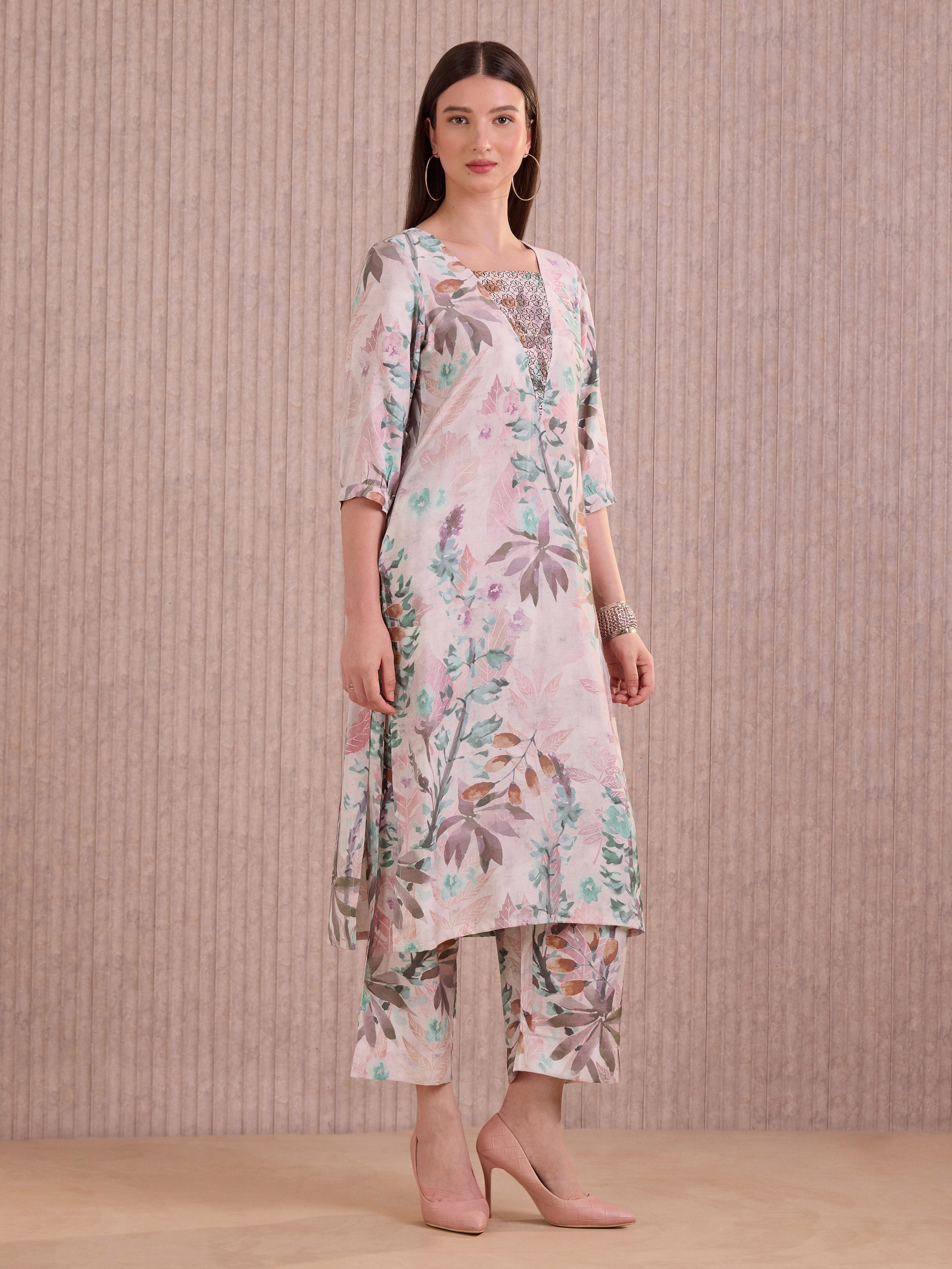 Pink Viscose Blend Floral Printed Kurti Set With Embroidery