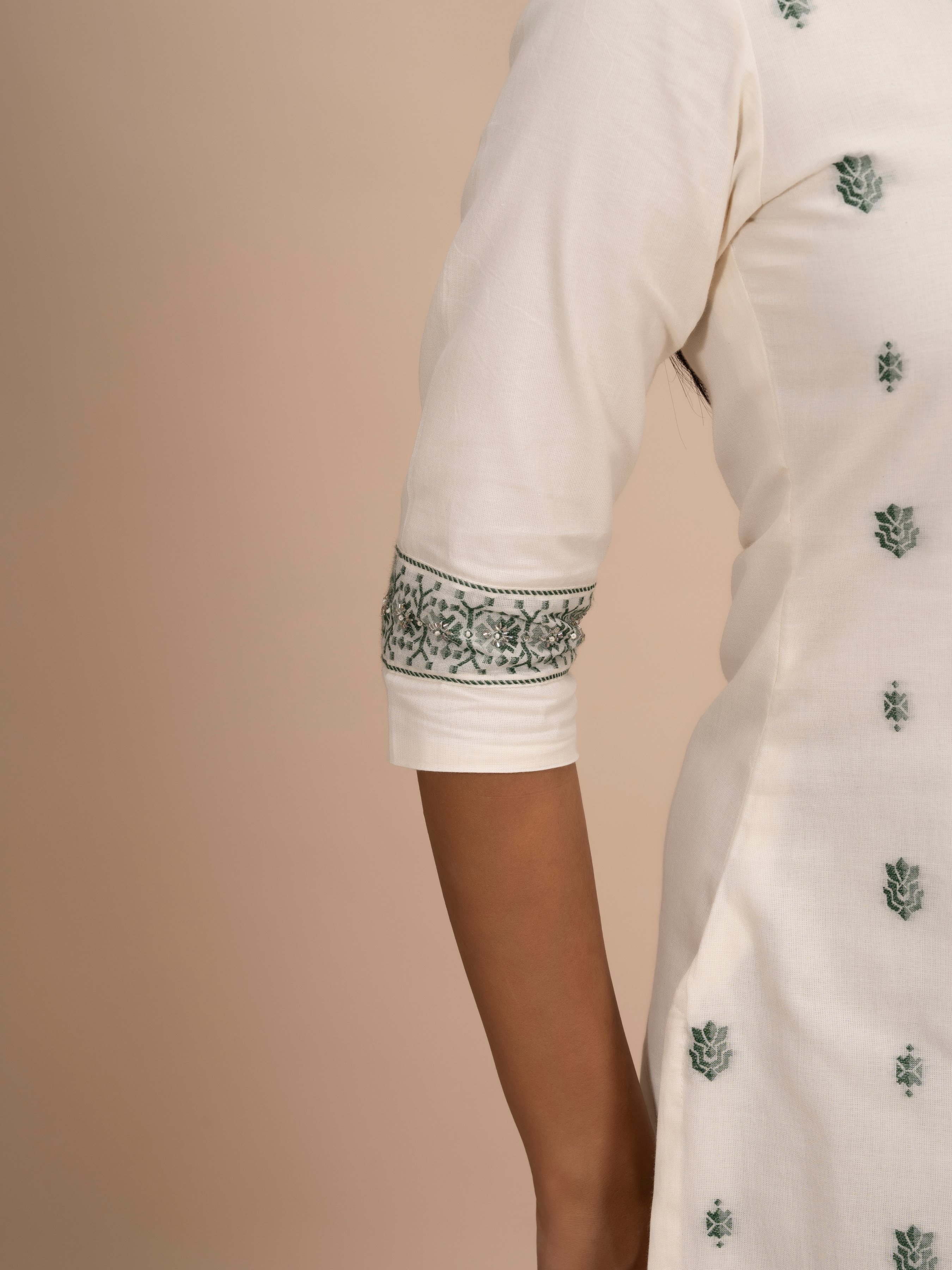 Off-White Modal Chanderi Kurti With Embroidery And Sequence Work