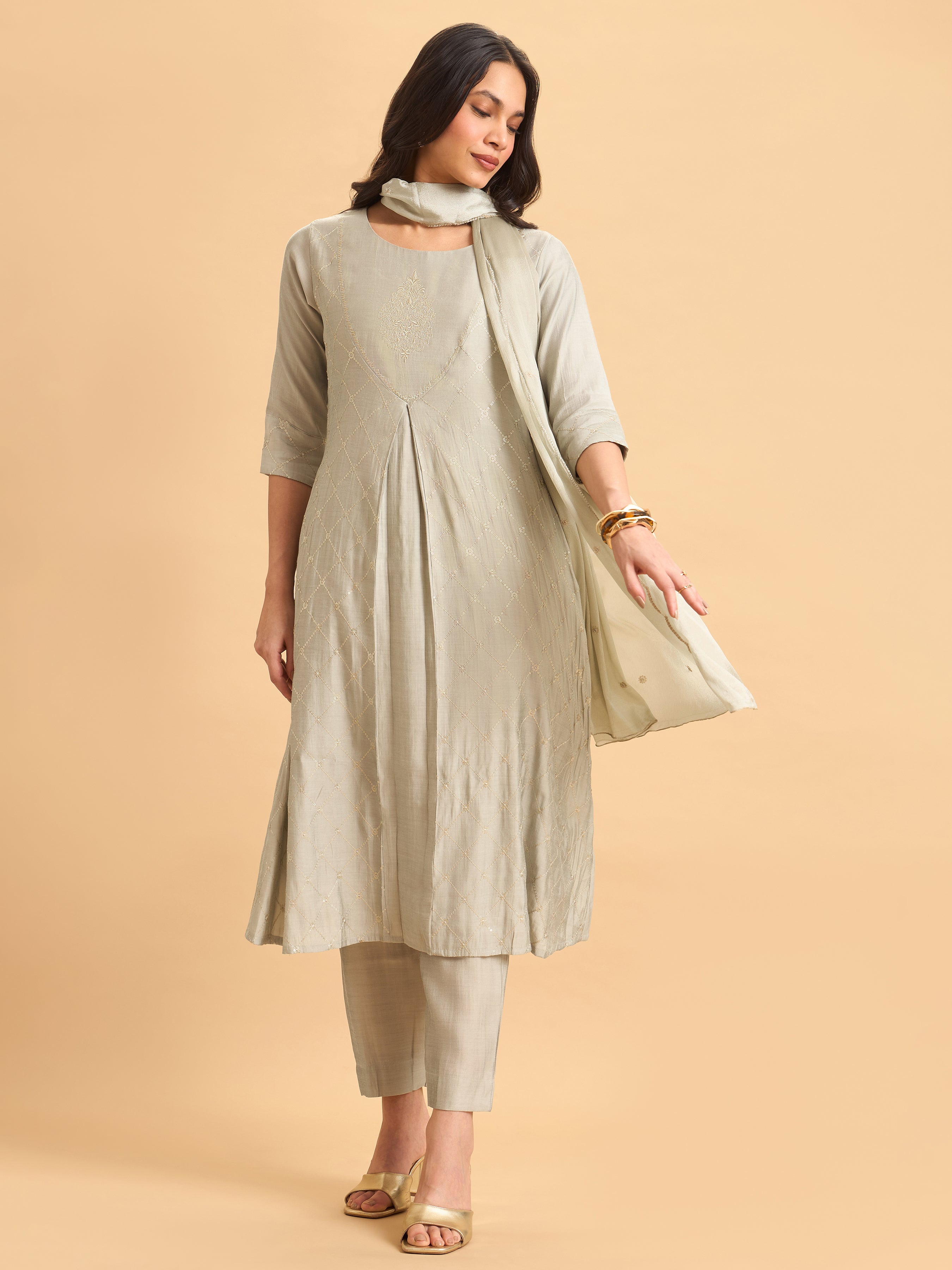 Pale Green Viscose Plain Kurta Set With Duppatta And Sequence Embroidery