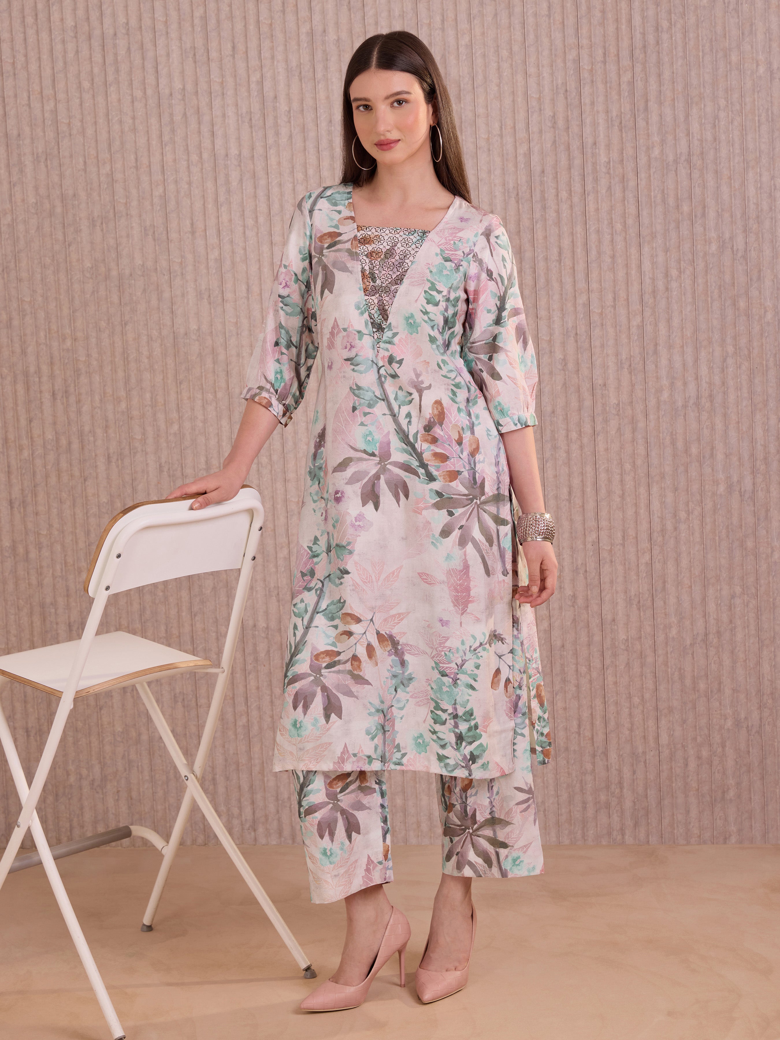 Pink Viscose Blend Floral Printed Kurti Set With Embroidery