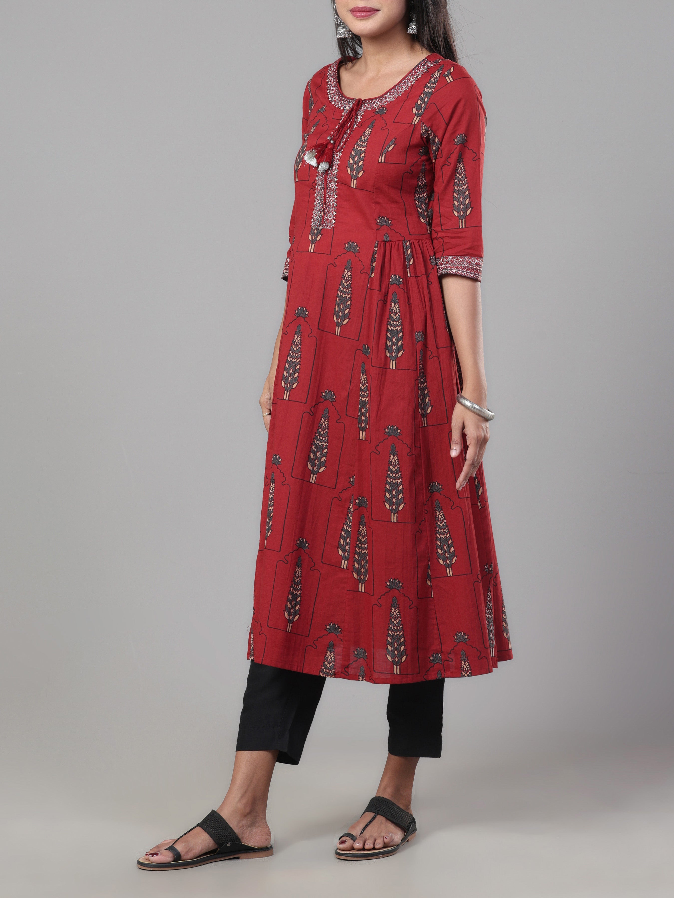 Meroon Pure Cotton Printed Kurti With Embroidery