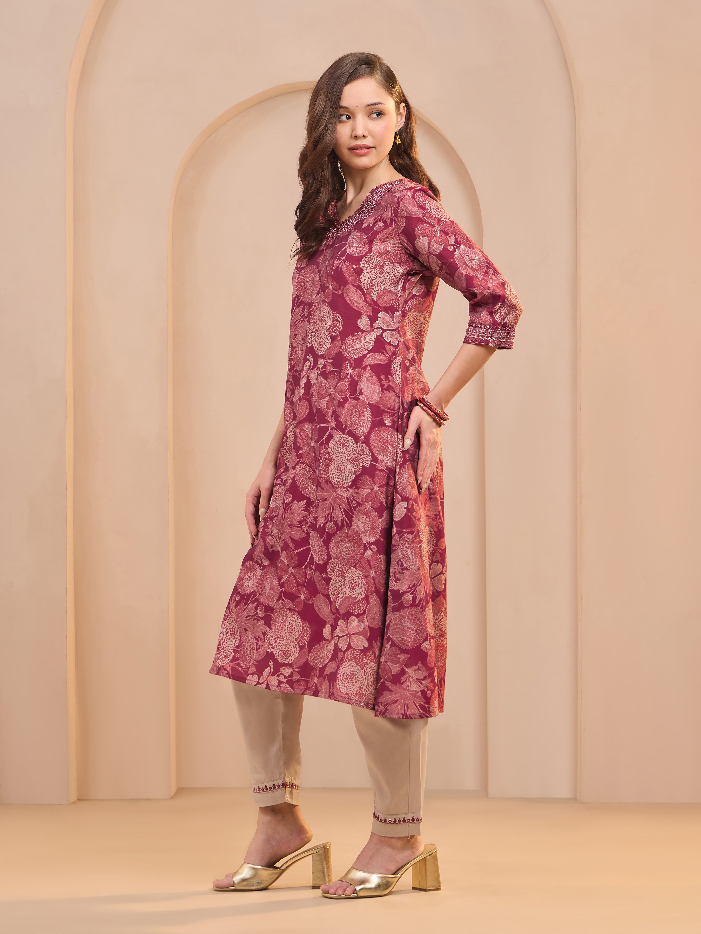 Majenta Modal Chanderi Floral Printed Kurti Set With Hand Work