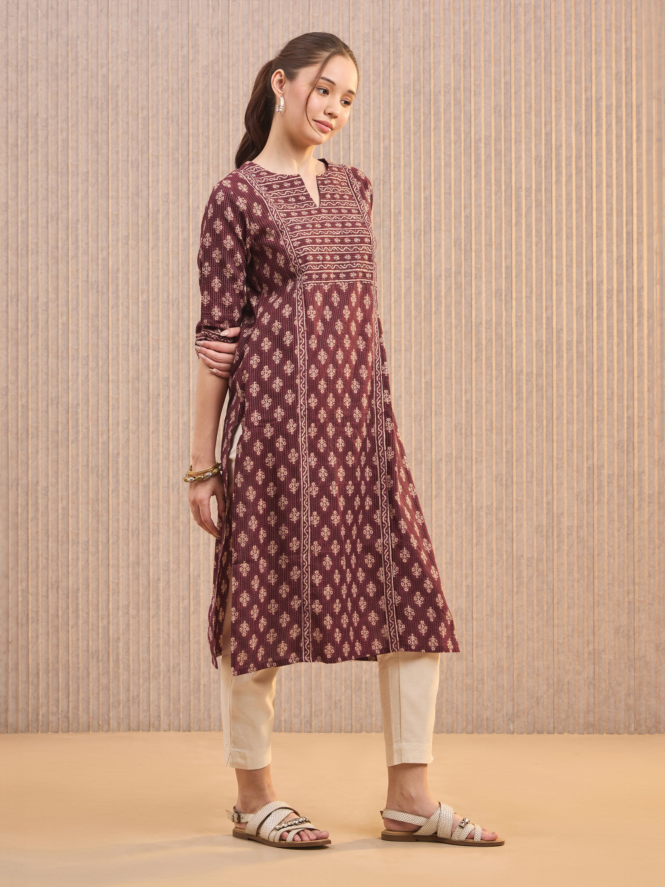 Meroon Pure Cotton Katha Printed Kurti With Sequins Work