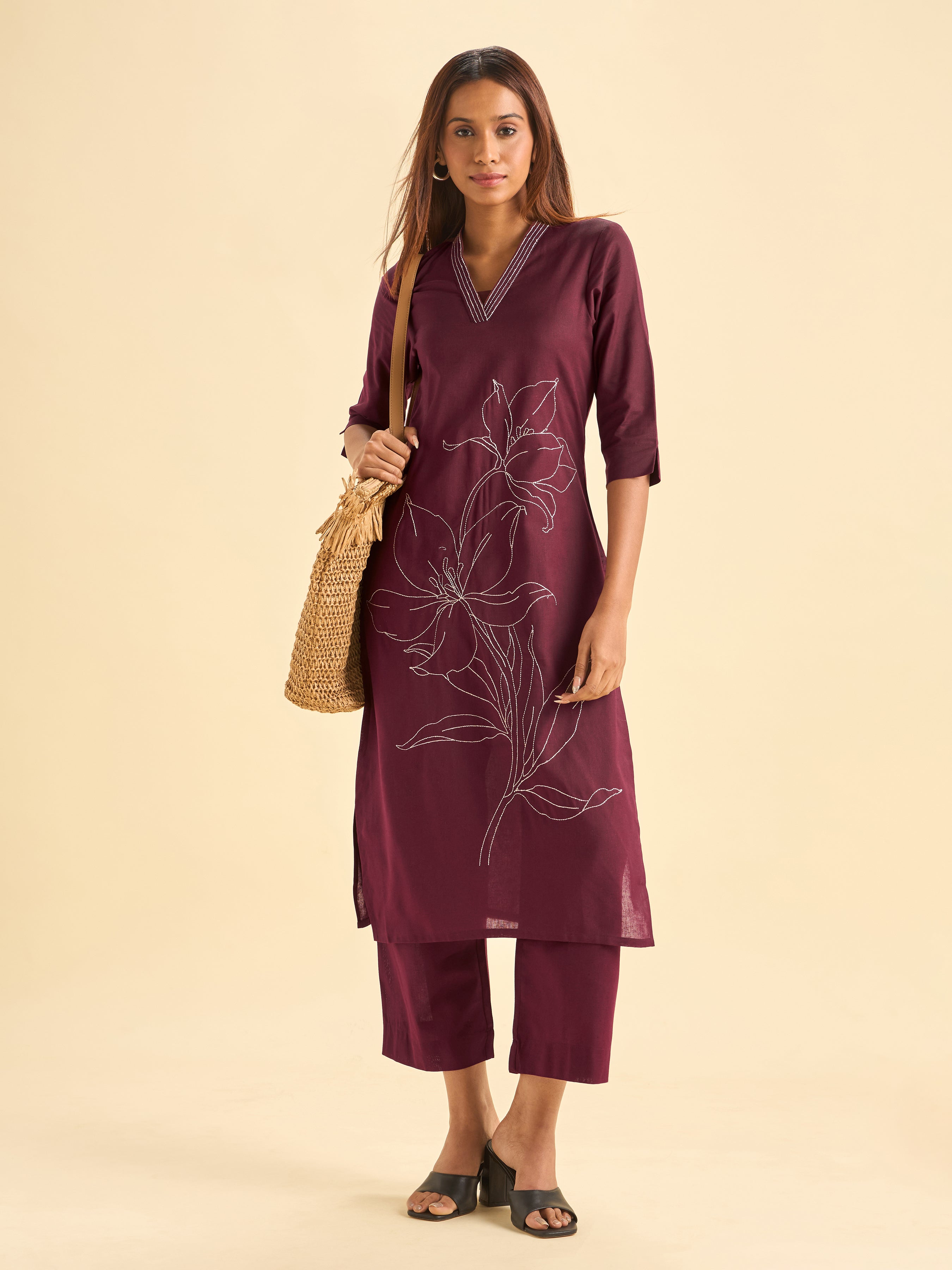 Meroon Cotton Flax Slit Kurta Set With Embroidery