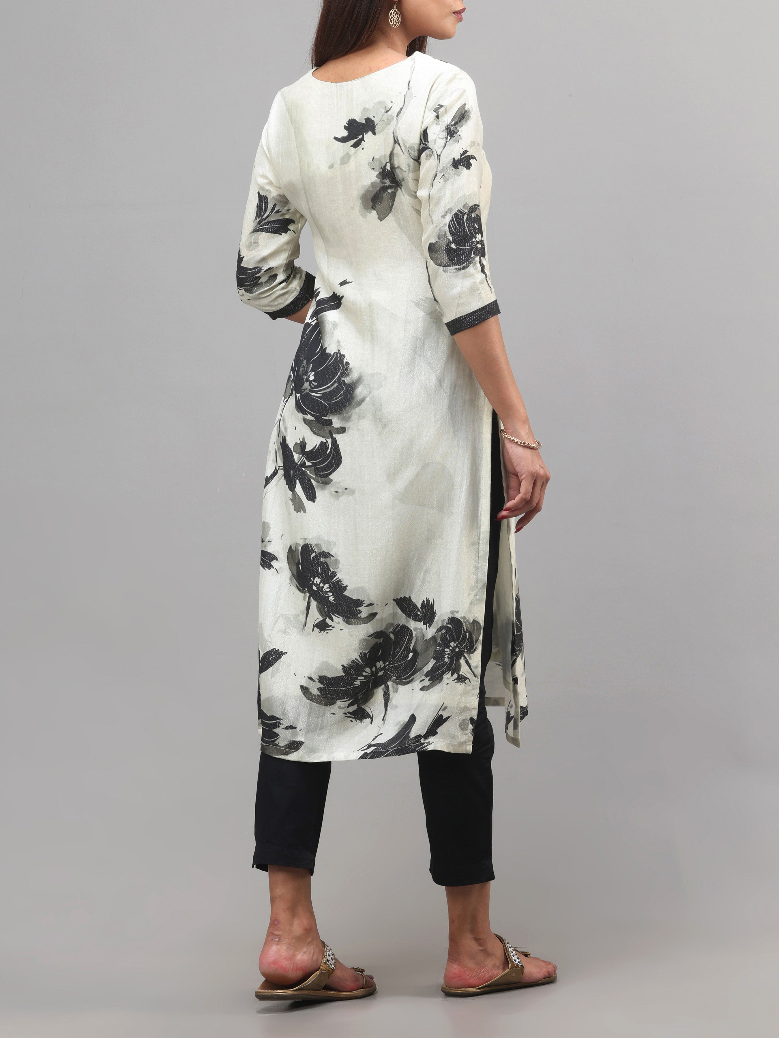 Pista Green Muslin Lurex Printed Kurti With Sequins Work And Matching Bottom