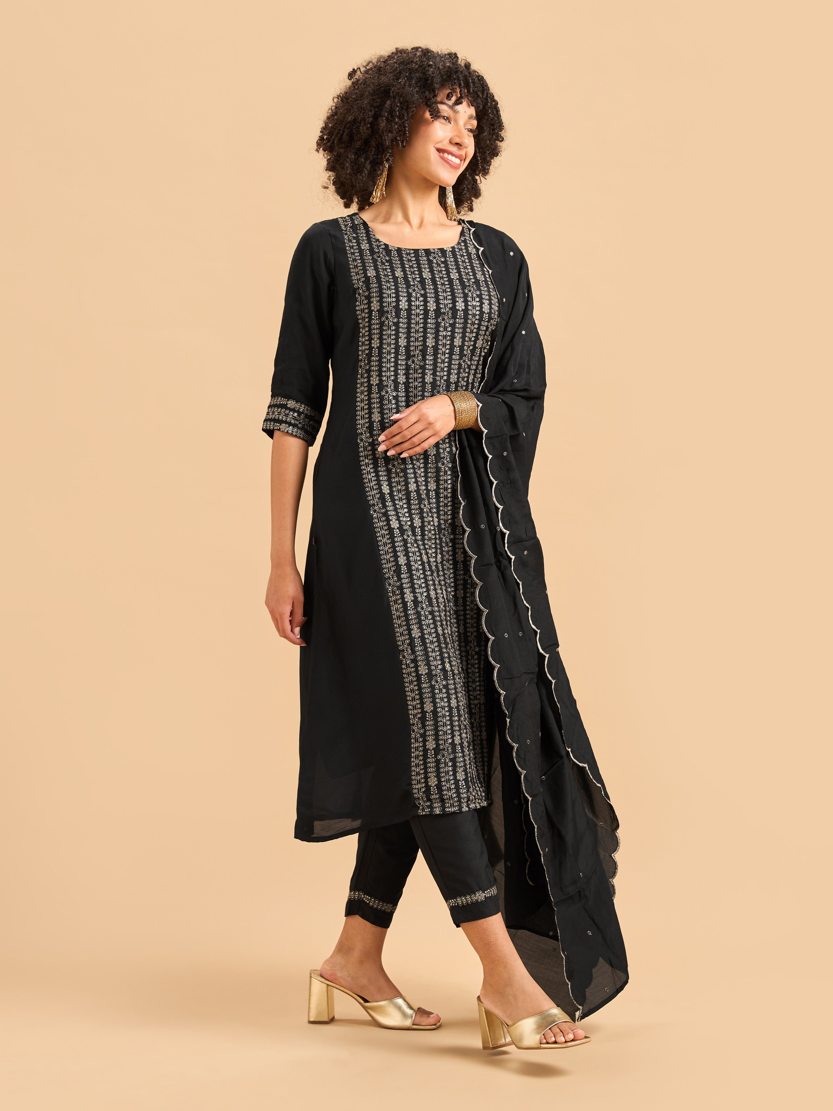 Black Muslin Kurti Set & Dupatta With Sequins Work