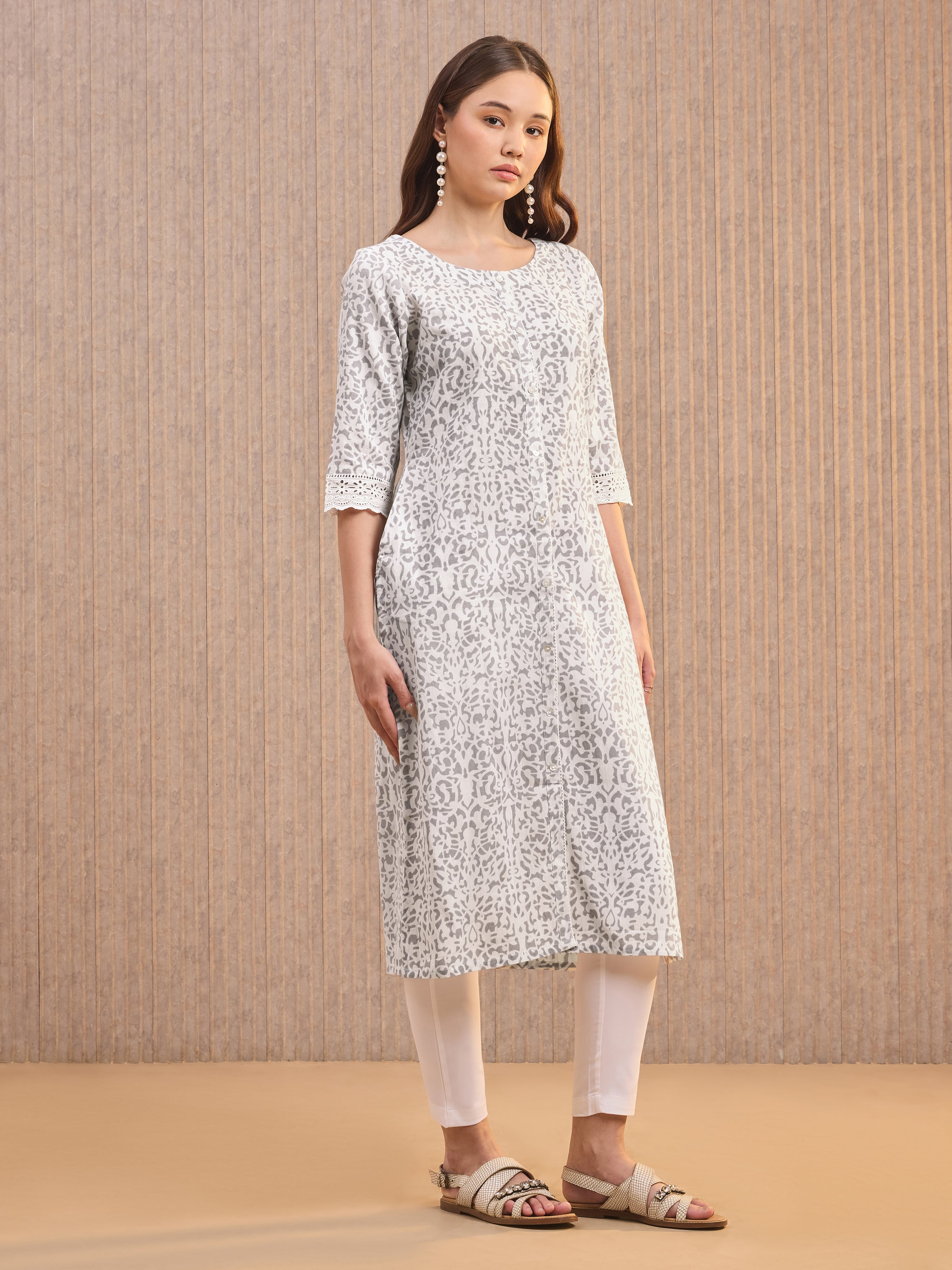 White Cotton Flax Printed Kurti With Lace Detailing