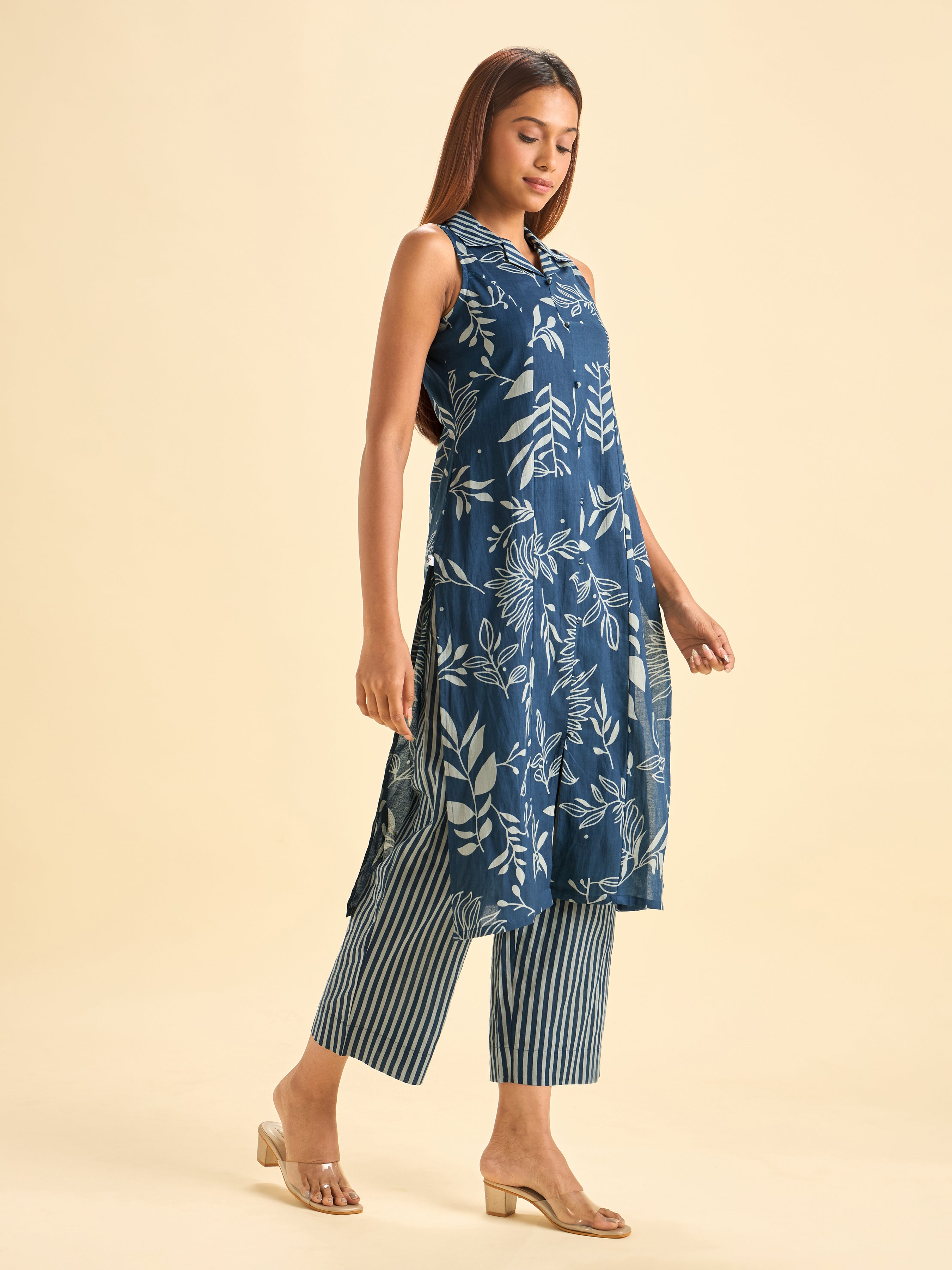 Denim Blue White Pure Cotton Printed Kurti Set With Smocking