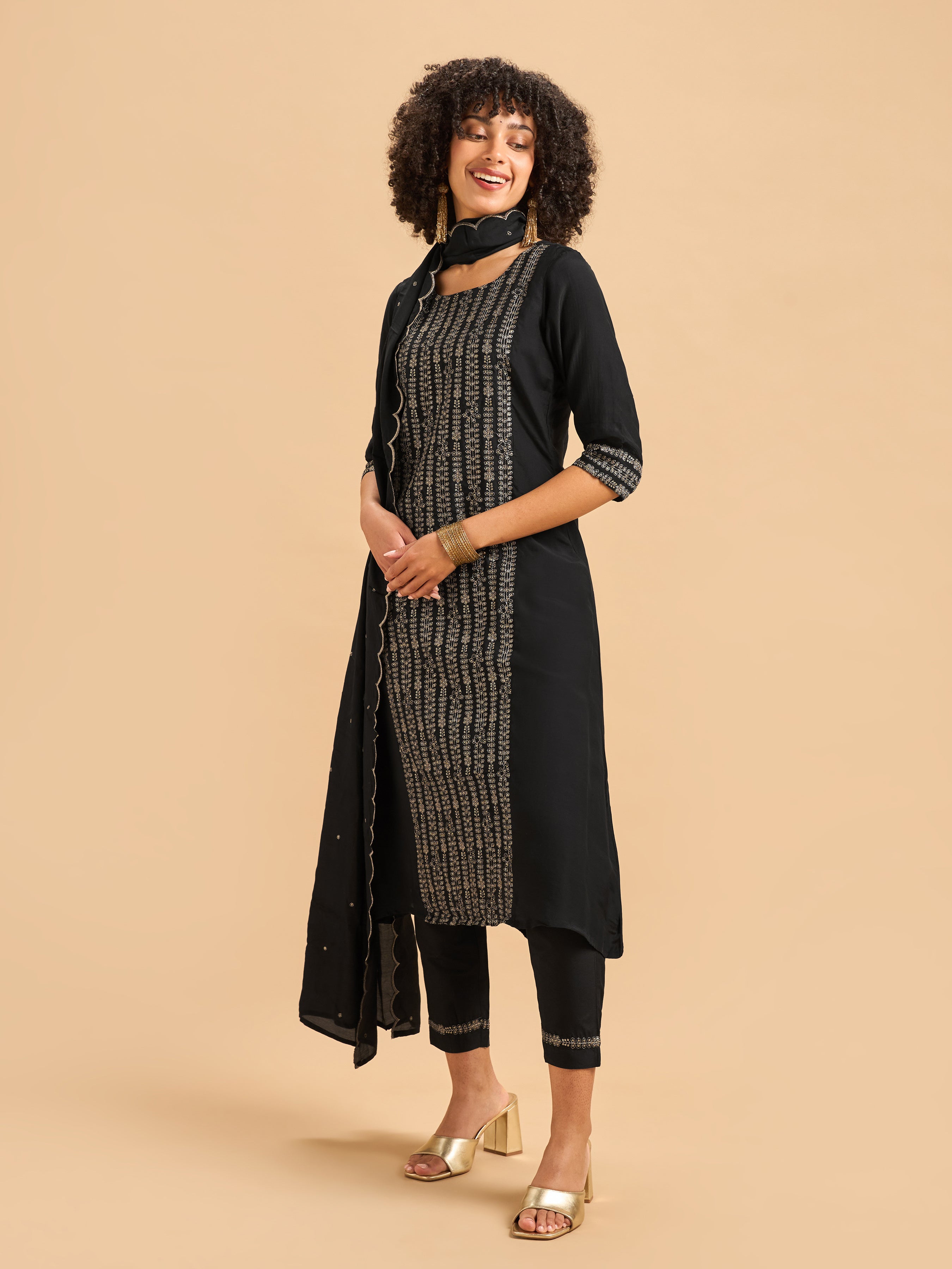 Black Muslin Kurti Set & Dupatta With Sequins Work