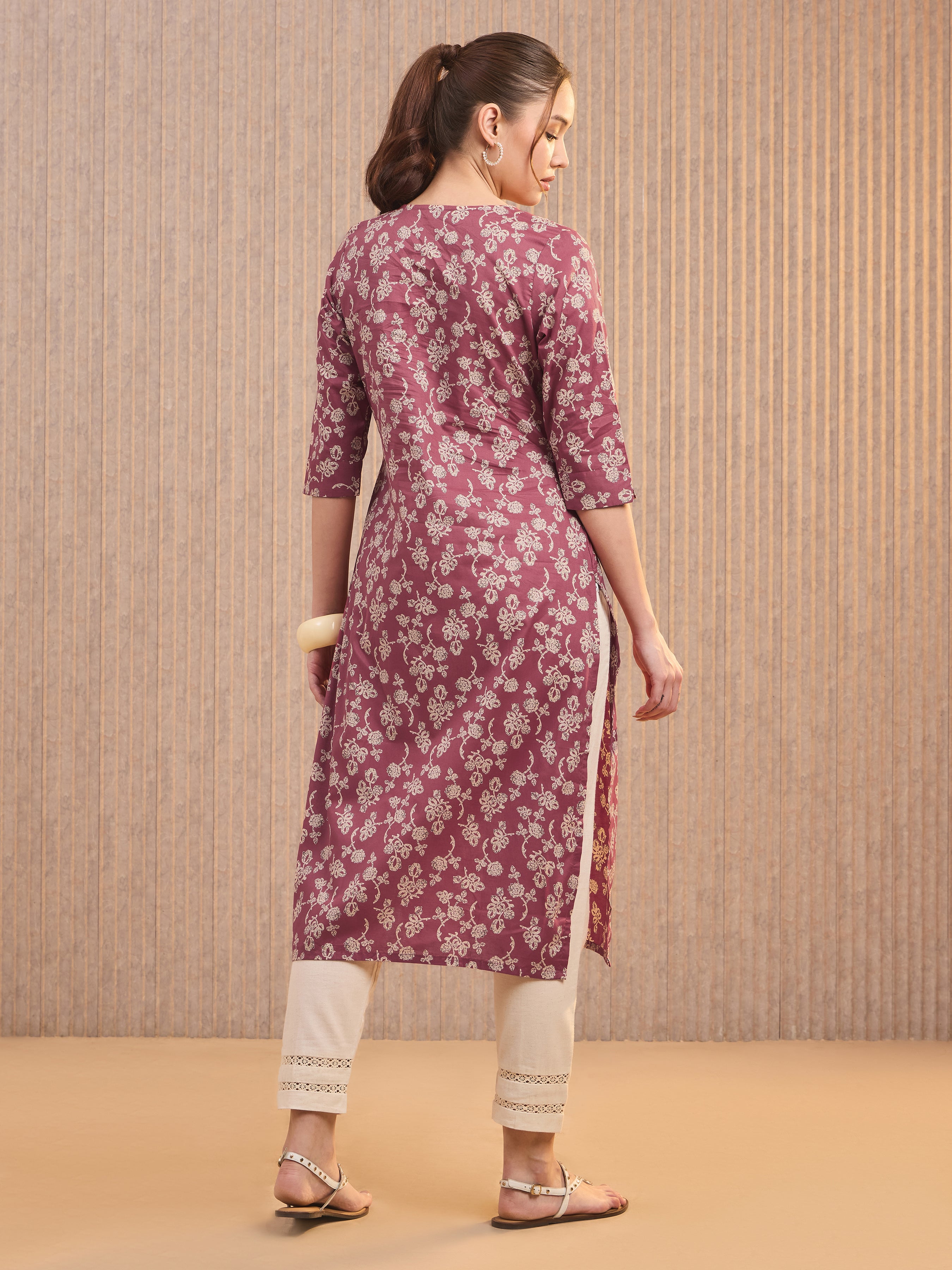 Onion Pink Pure Cotton Printed Kurti With Lace Detailing