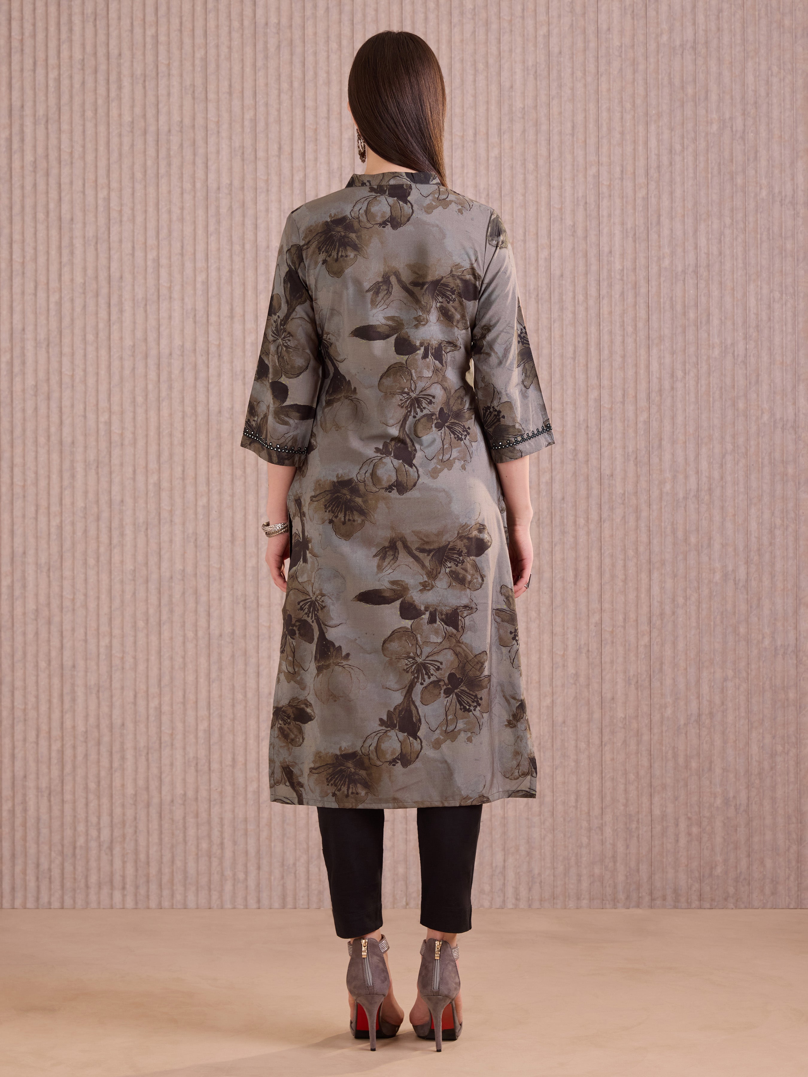 Women Wearing Grey Viscose Blend Printed Kurti With Mirror Work