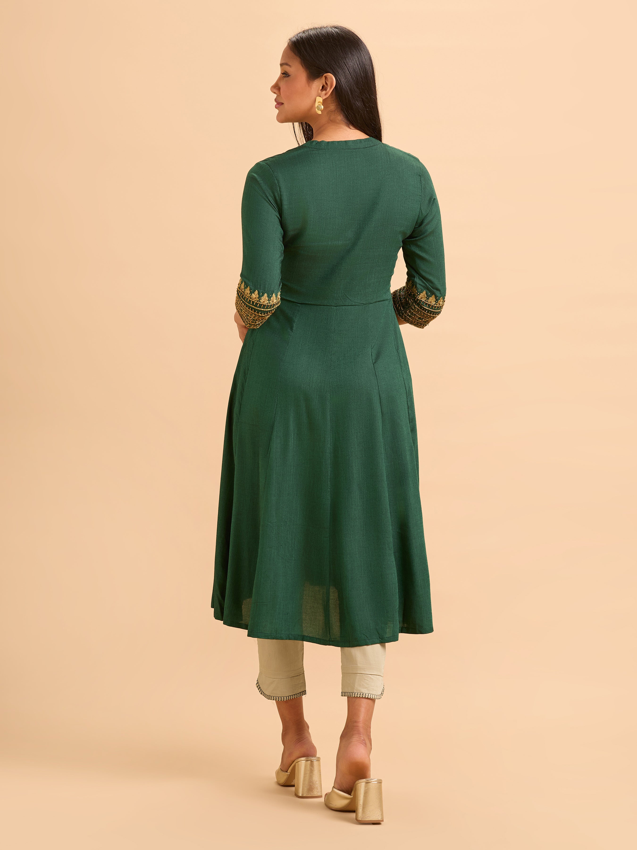 Bottle Green Viscose Kurti And Bottom With Hand Work