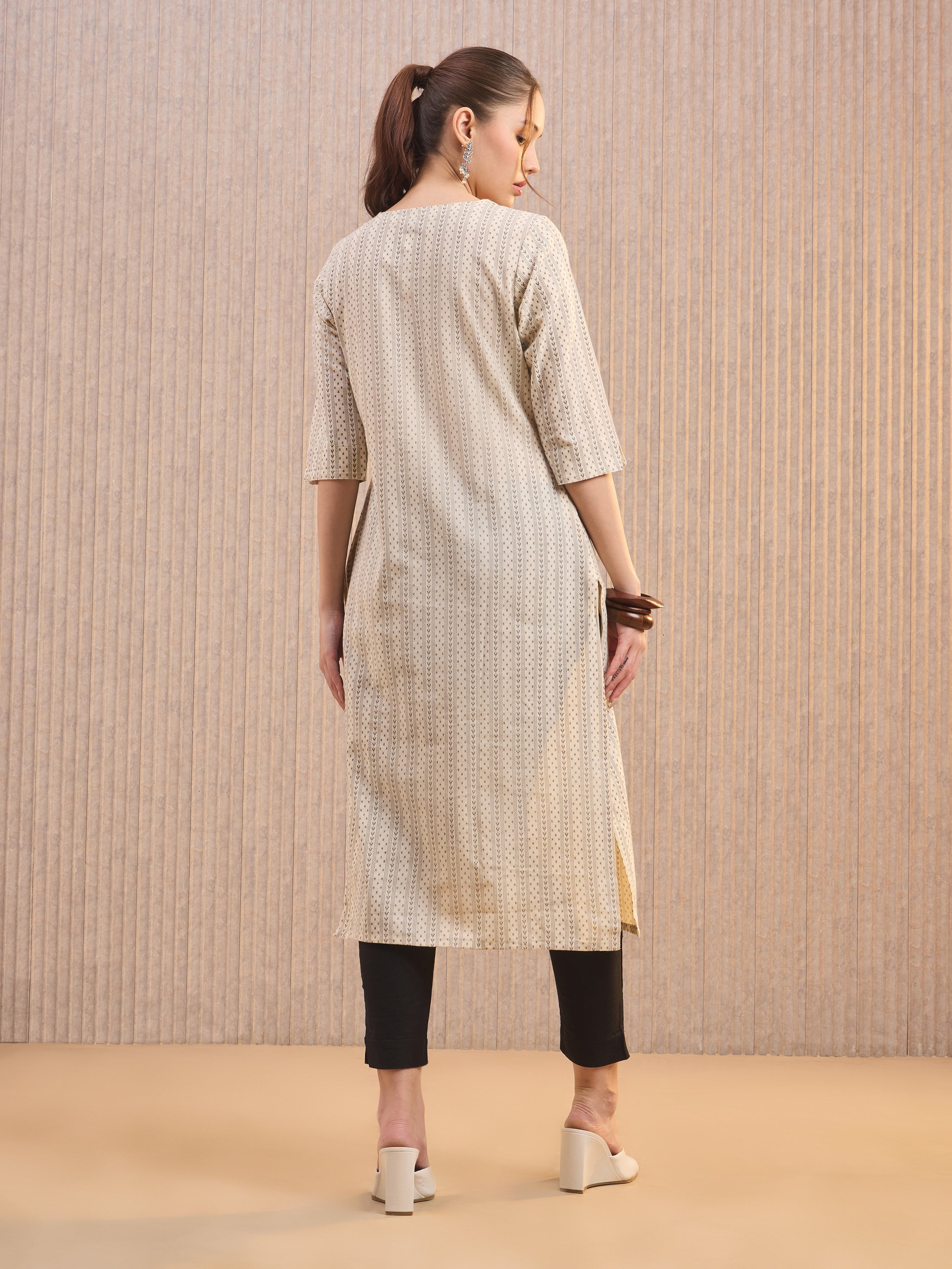 Ivory Cotton Flax Printed Kurti With Embroidery