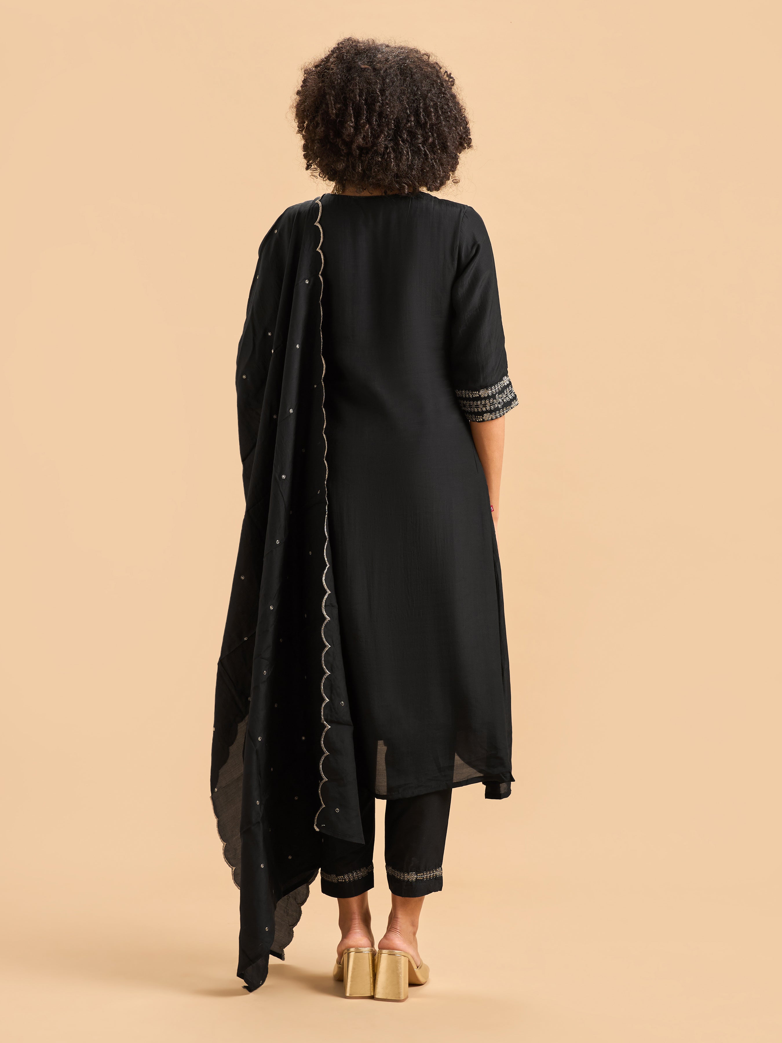 Black Muslin Kurti Set & Dupatta With Sequins Work