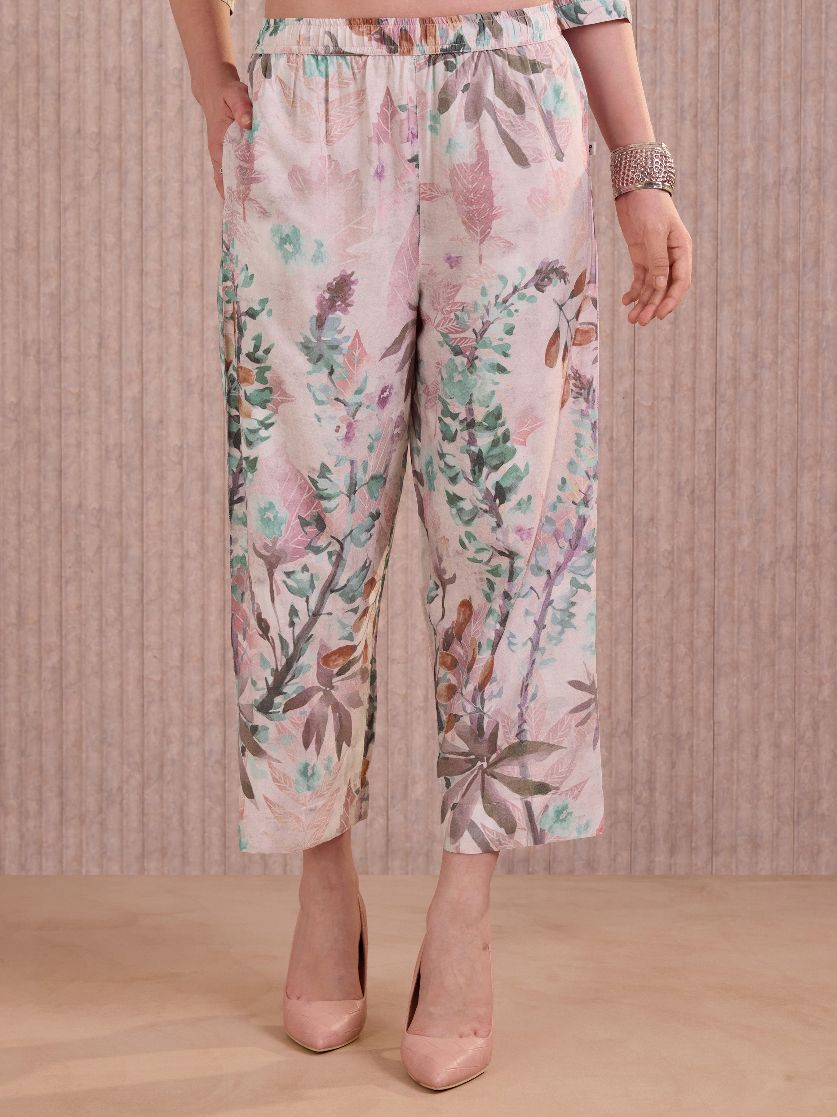 Pink Viscose Blend Floral Printed Kurti Set With Embroidery