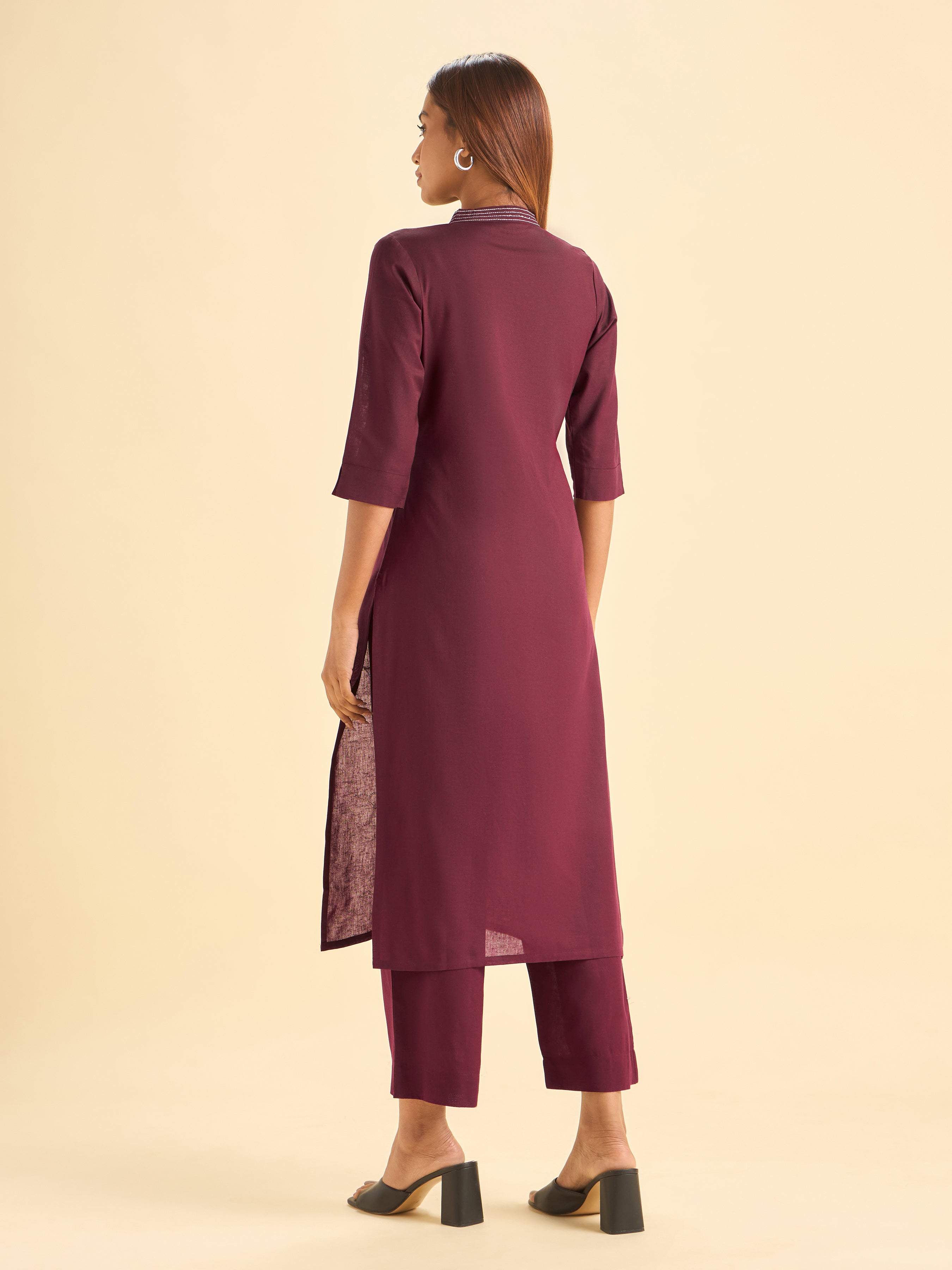 Meroon Cotton Flax Slit Kurta Set With Embroidery