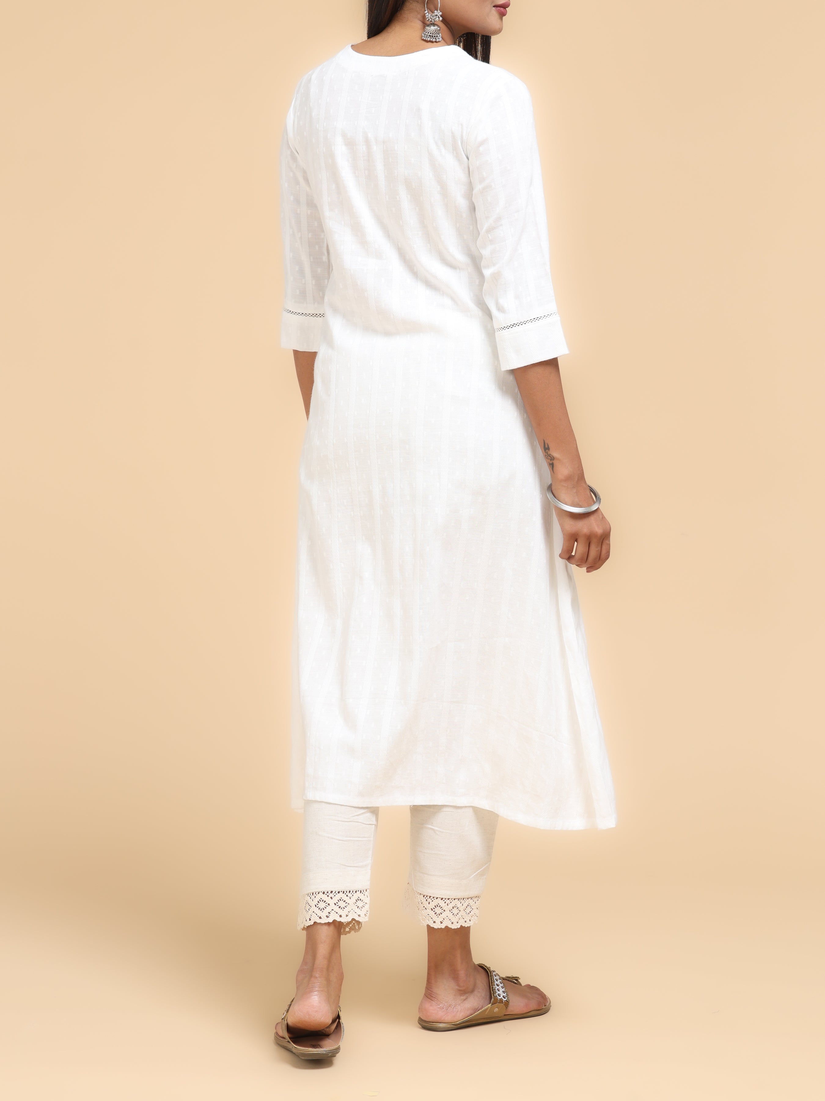 Women Wearing White Cotton Kurti With Embroidery