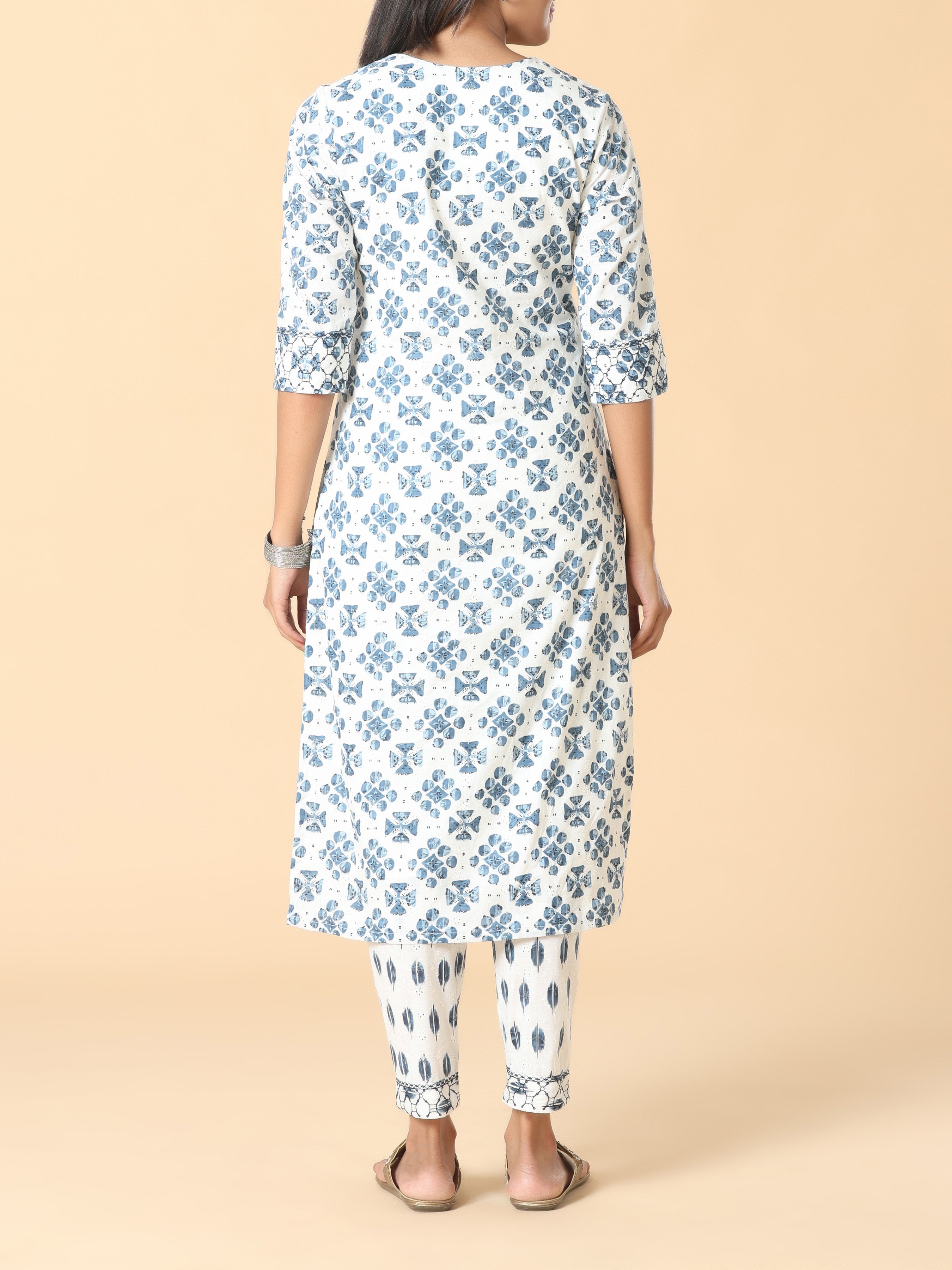 Multi Color Cotton Schiffli Printed Kurti With Bottom