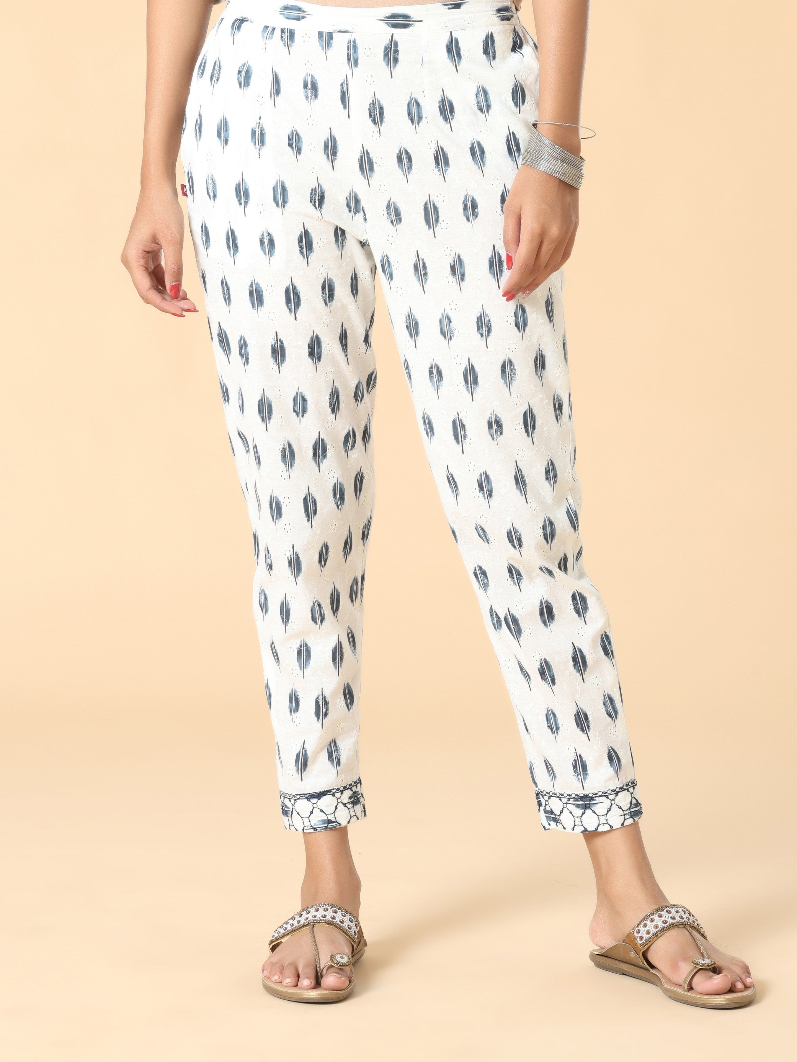 Multi Color Cotton Schiffli Printed Kurti With Bottom