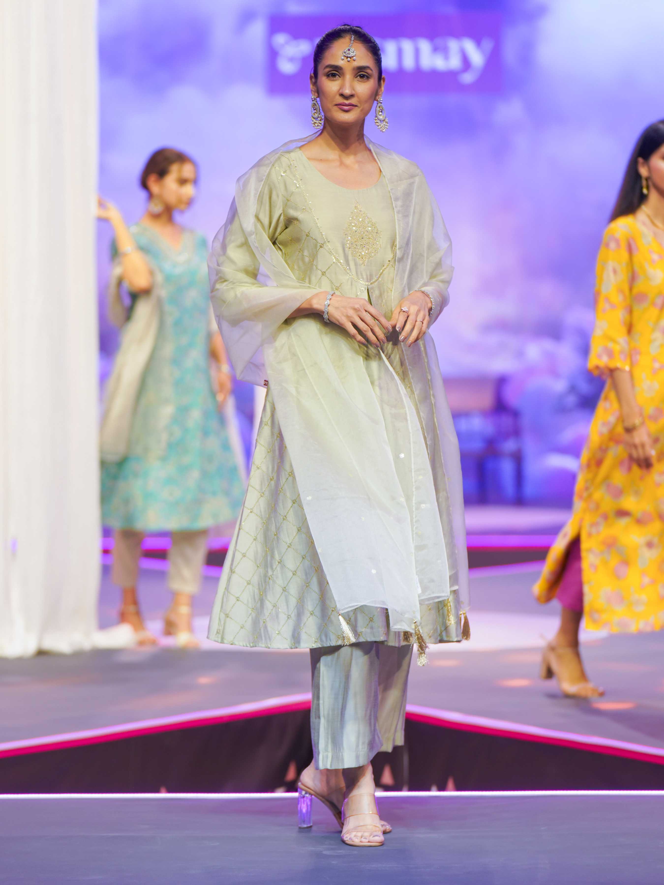 Pale Green Viscose Plain Kurta Set With Duppatta And Sequence Embroidery