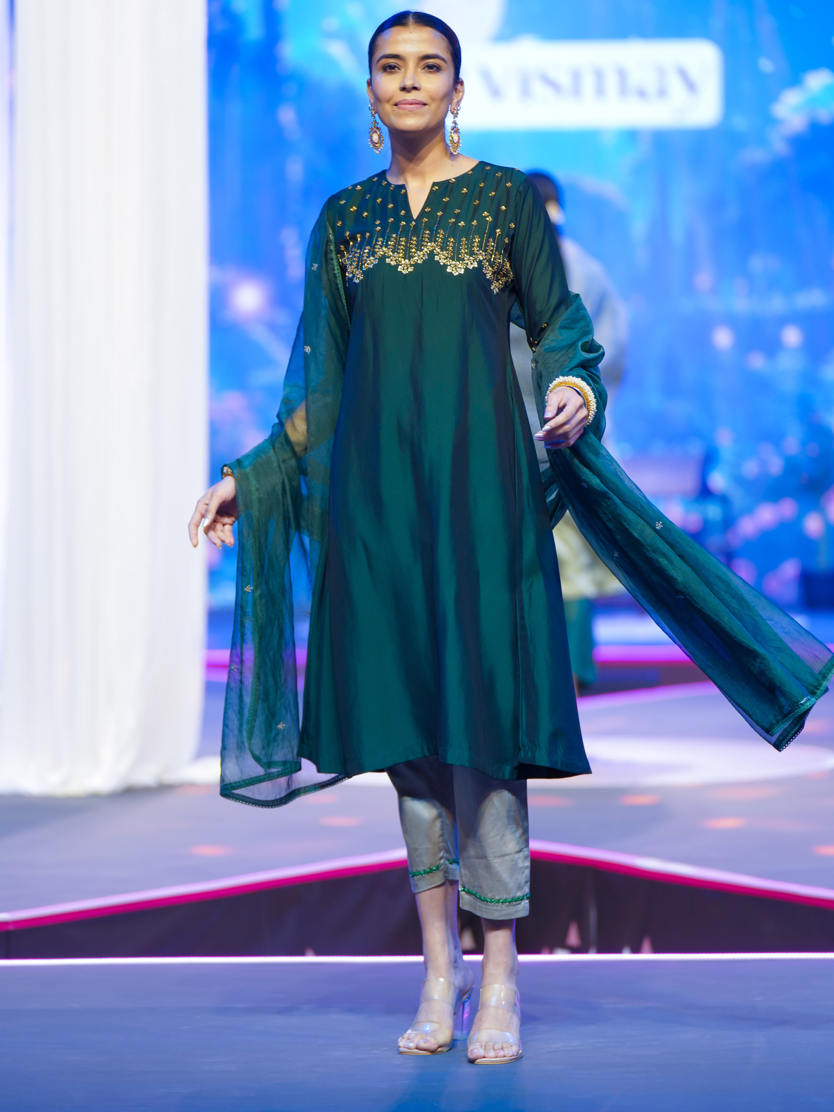 Bottle Green Viscose Slub Plain Kurti Set & Dupatta With Hand Work