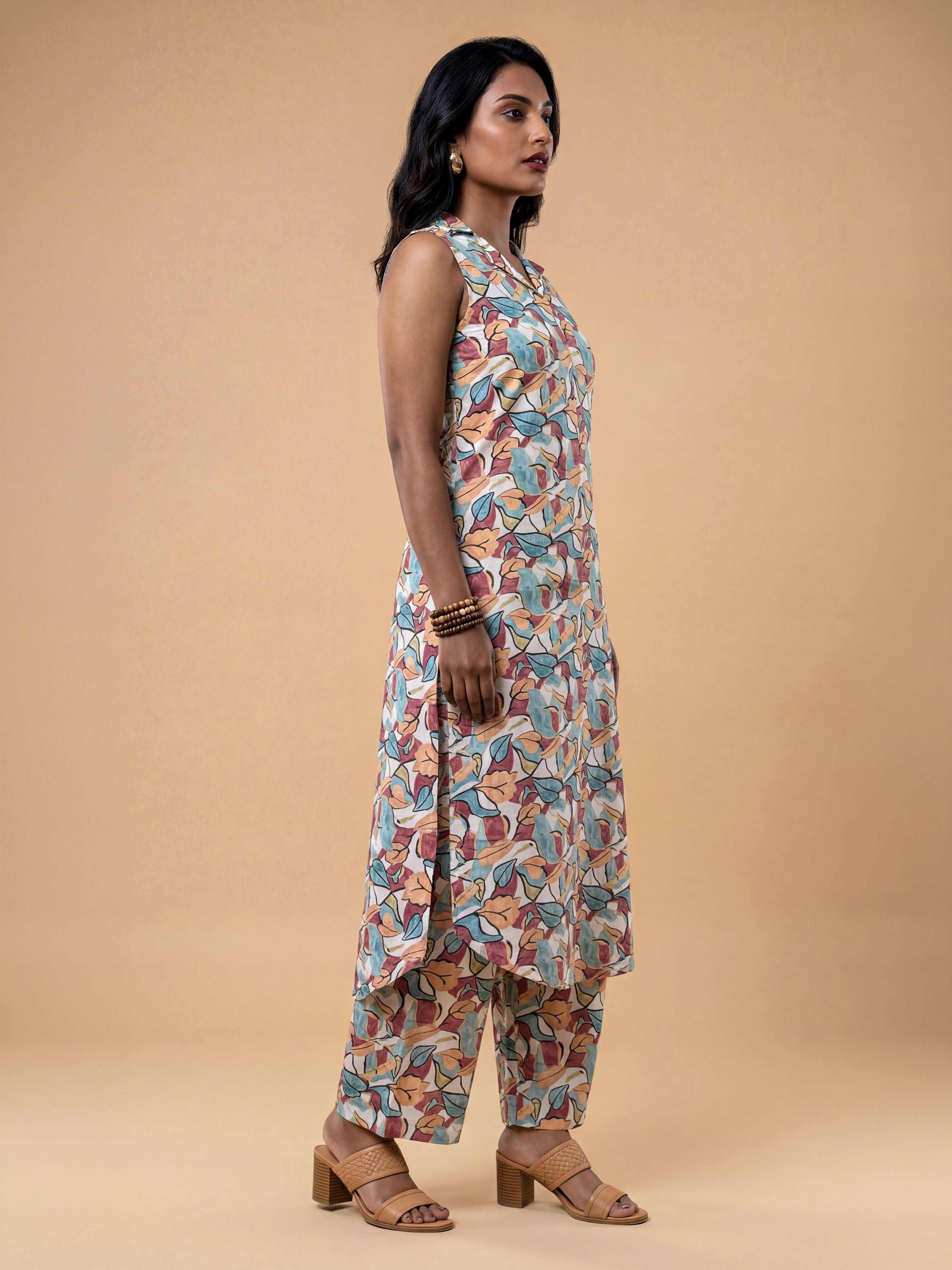 White Multi Colour Cotton Printed Kurti Set With Bottom