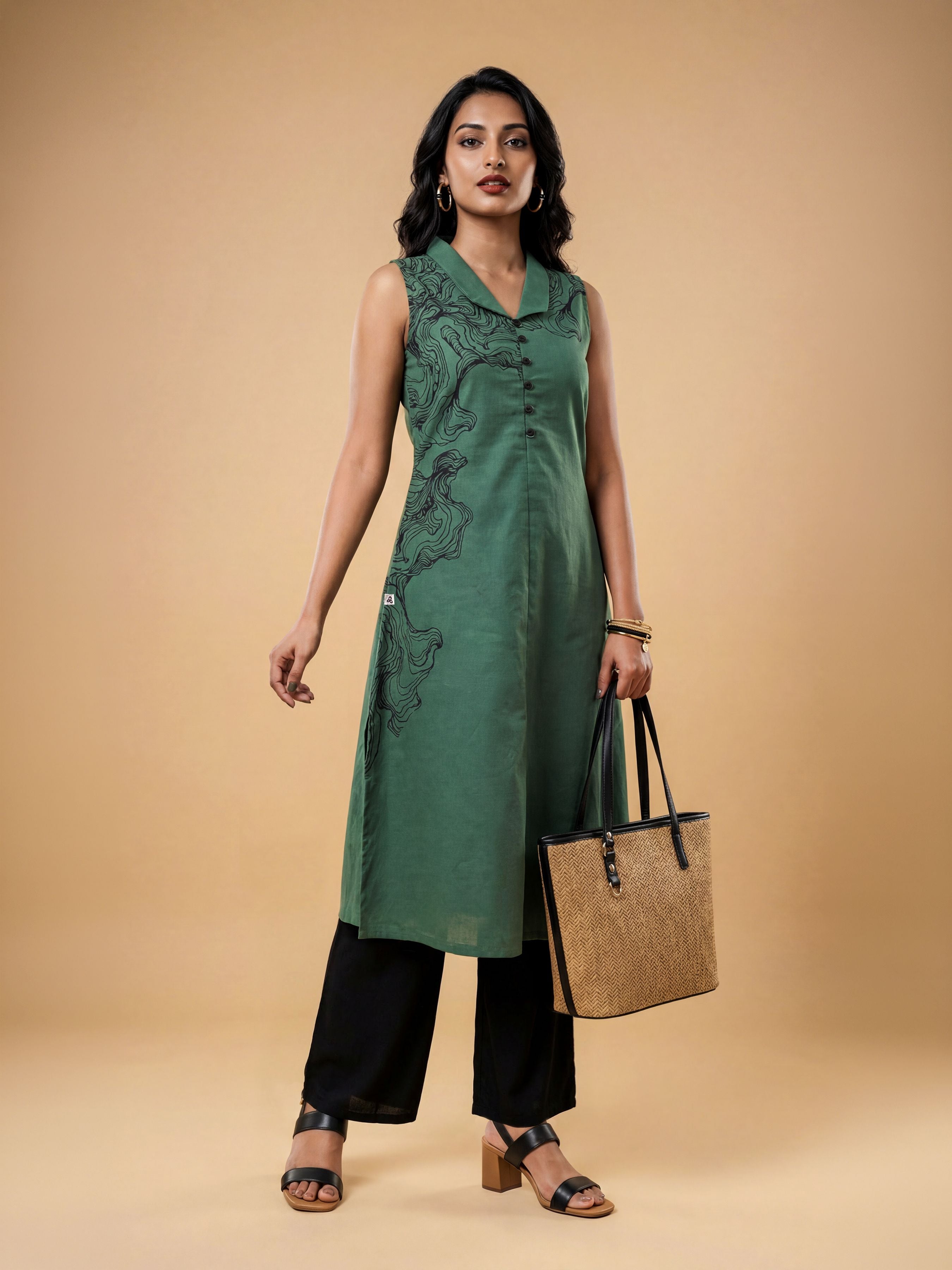 Green Cotton Flax Plain Flared Sleeveless Kurti With Placement Print
