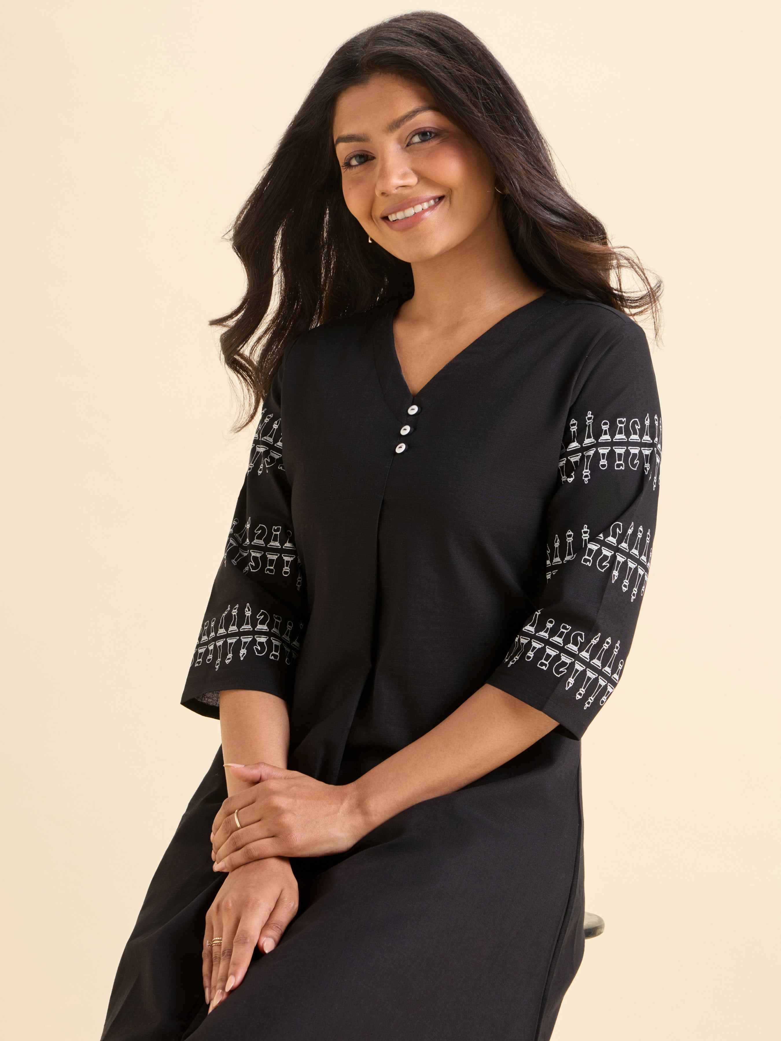 Black Cotton Flax Slub Plain Flared Kurti Set With Knife Pleat And Placement Print