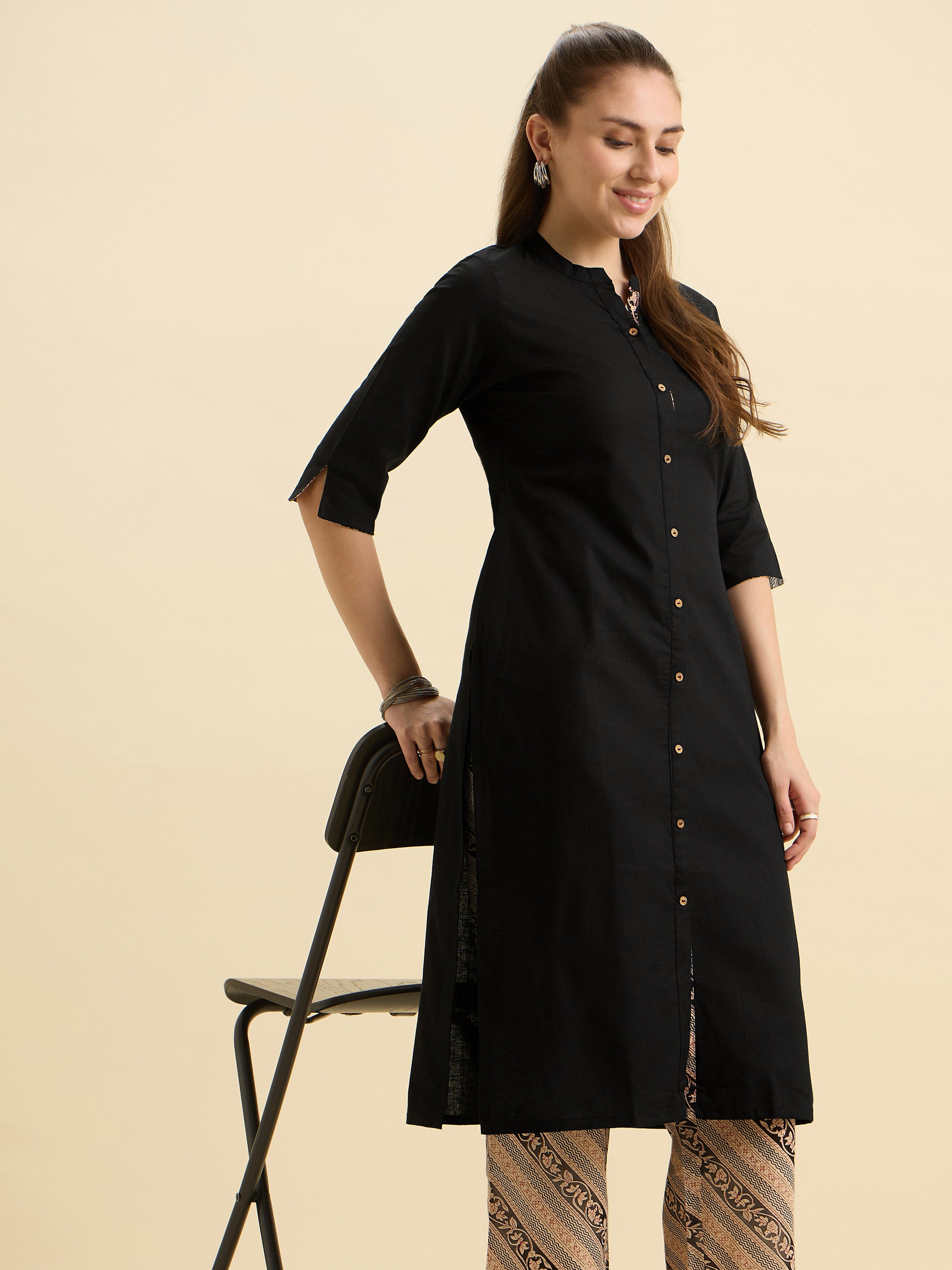 Black Colour Cotton Flax Plain Slitted Kurti Set With Printed Bottom