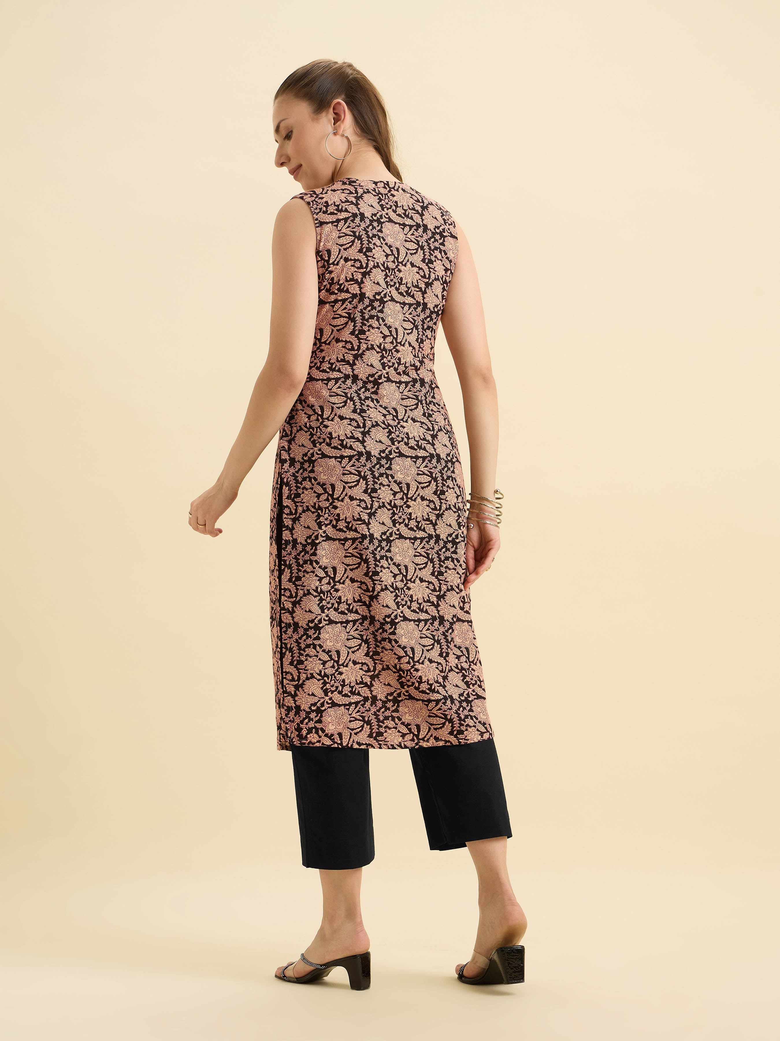 Black Multi Cotton Flax Printed Slit Kurti Set With Curved Hemline And Plain Bottom