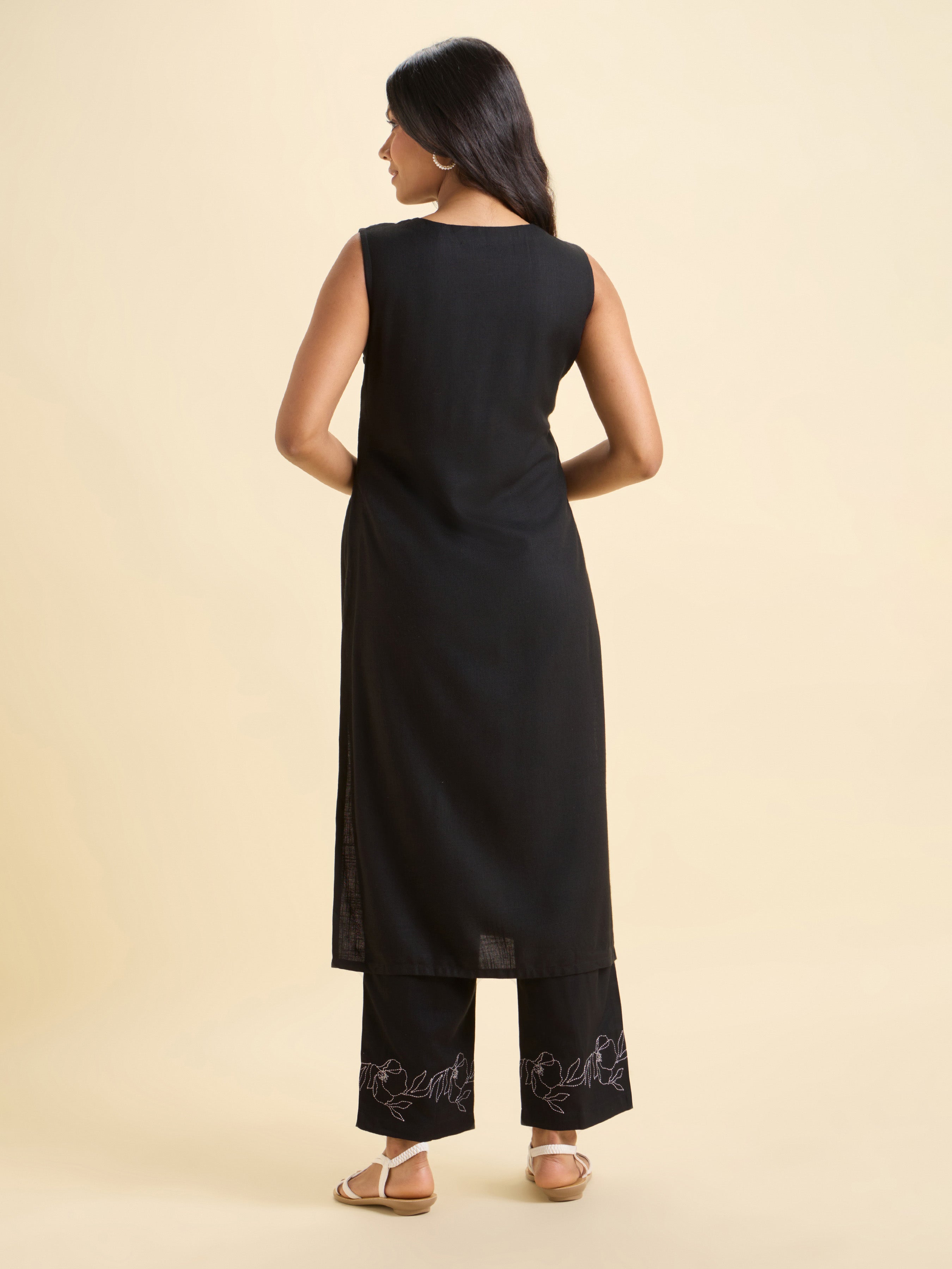 Black Viscose Slitted Kurti And Bottom Set With Embroidery