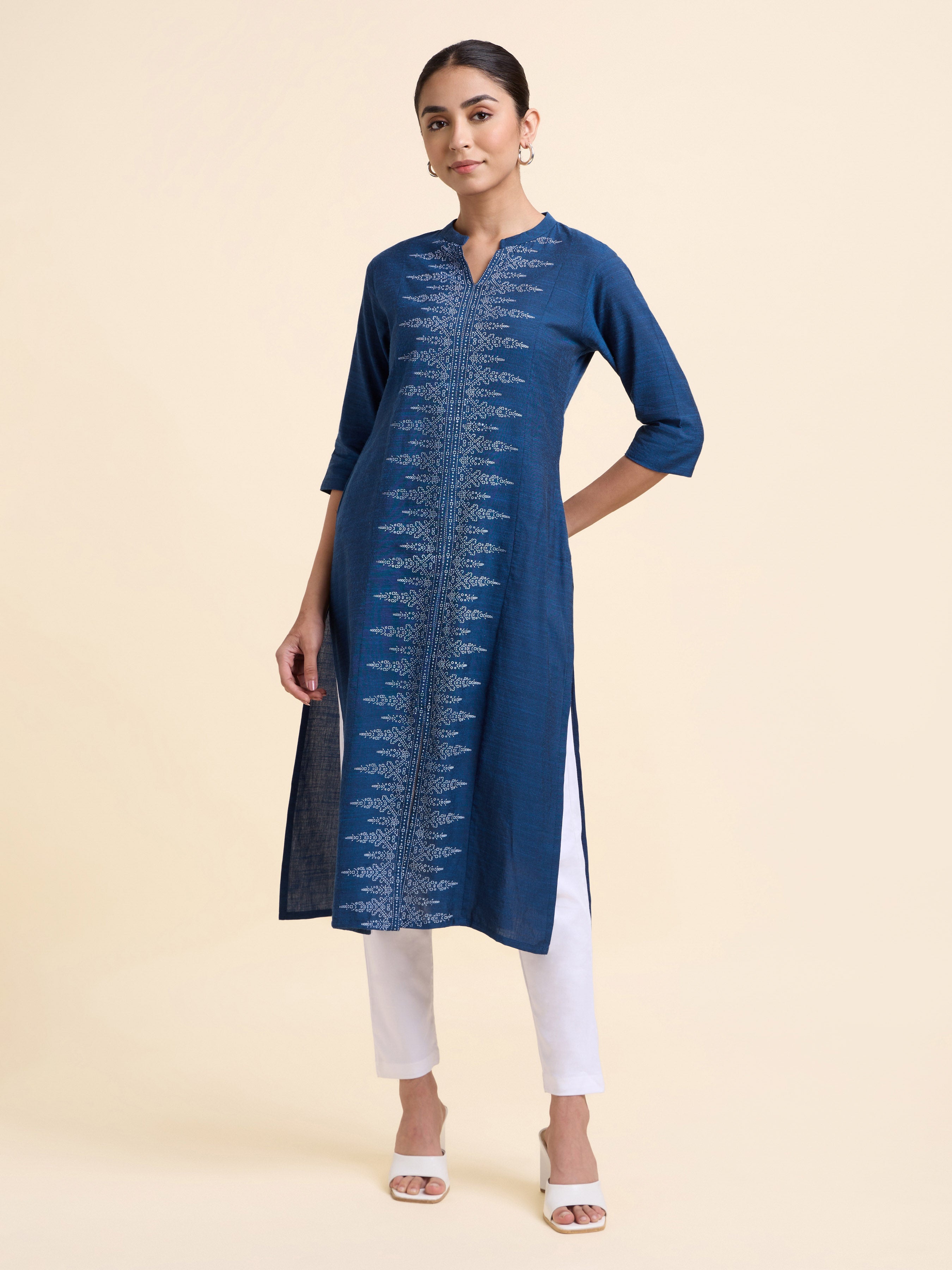 Blue Cotton Viscose Slitted Kurti With Placement Print