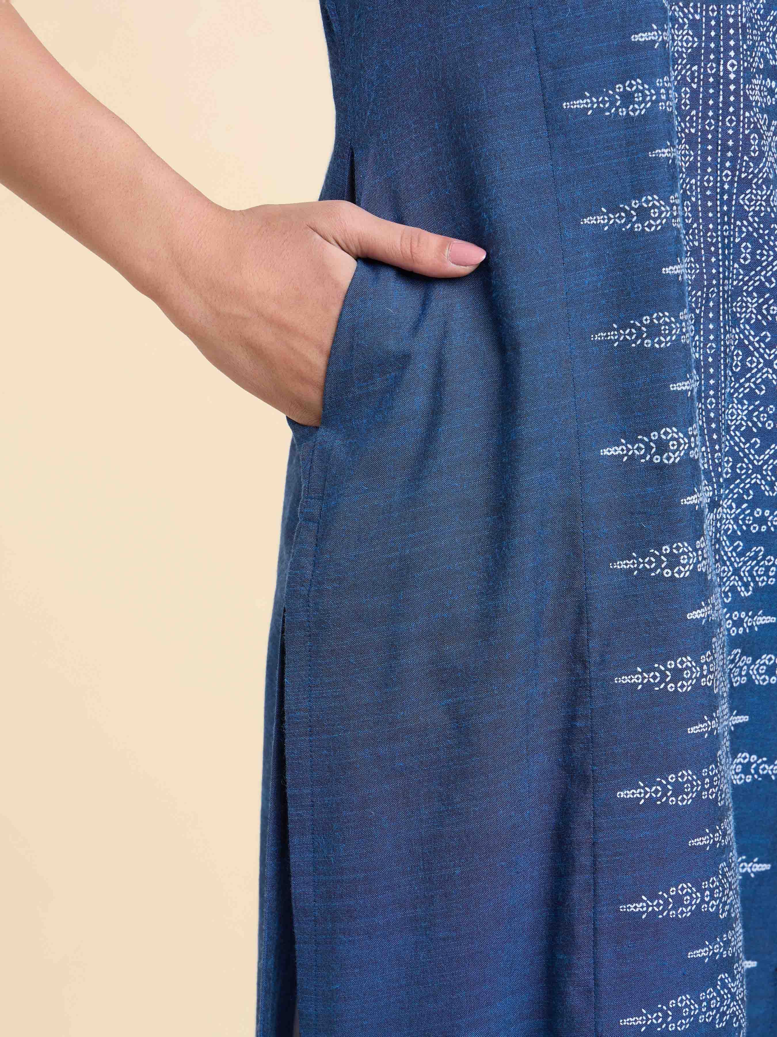 Blue Cotton Viscose Slitted Kurti With Placement Print