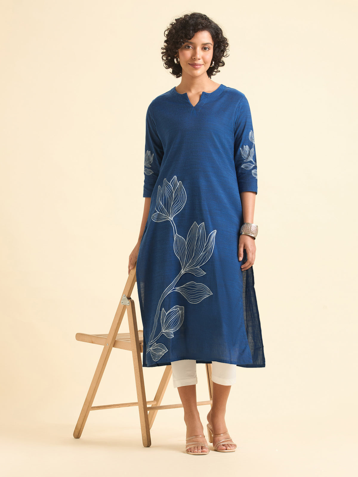 Blue Plain Slitted Kurti With Placement Print