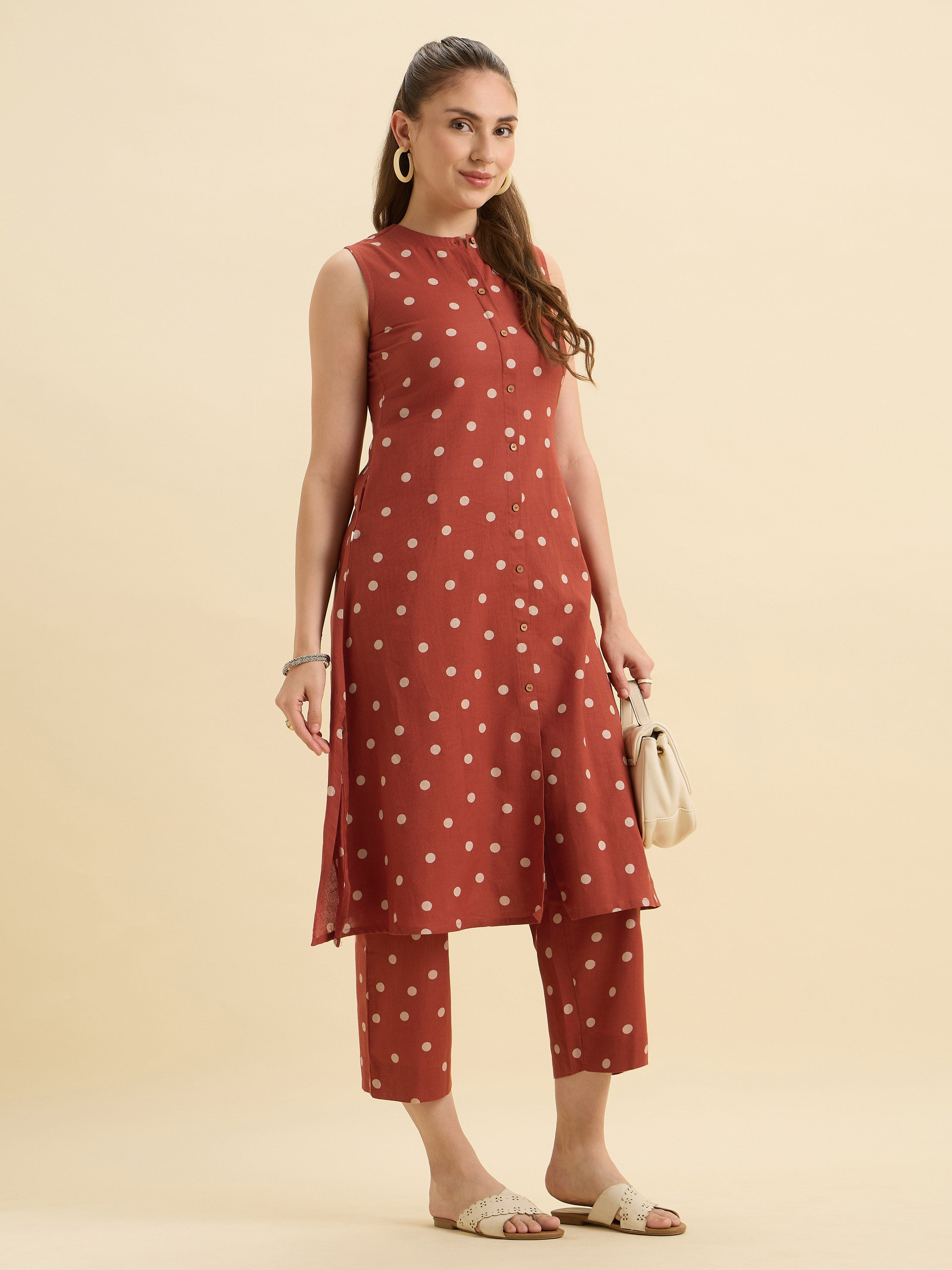 Brick Red Ivory Cotton Flax Printed Flared Sleeveless Kurti Set With Centre Cut